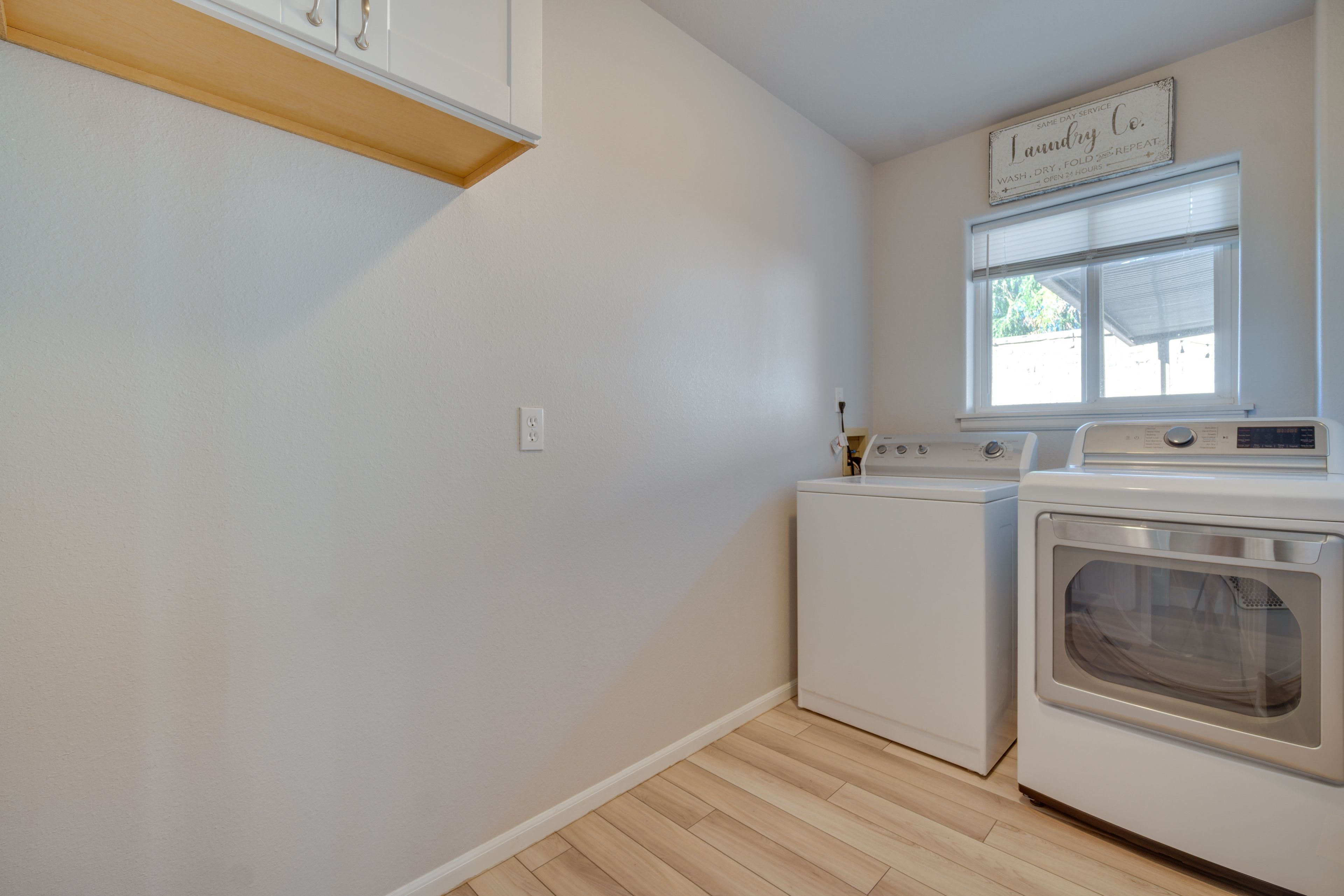 Laundry Room | Washer & Dryer