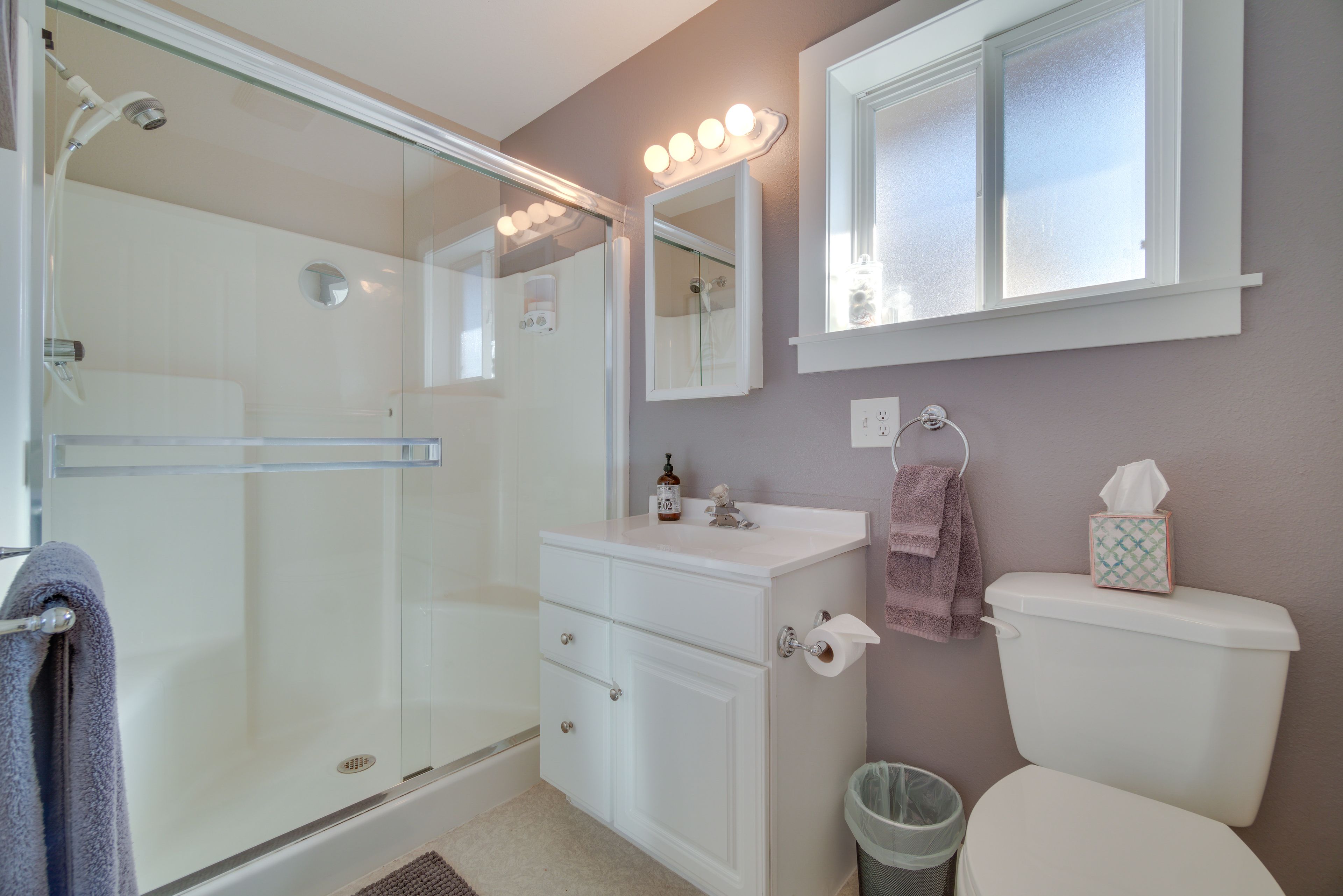 En-Suite Bathroom | Towels Provided