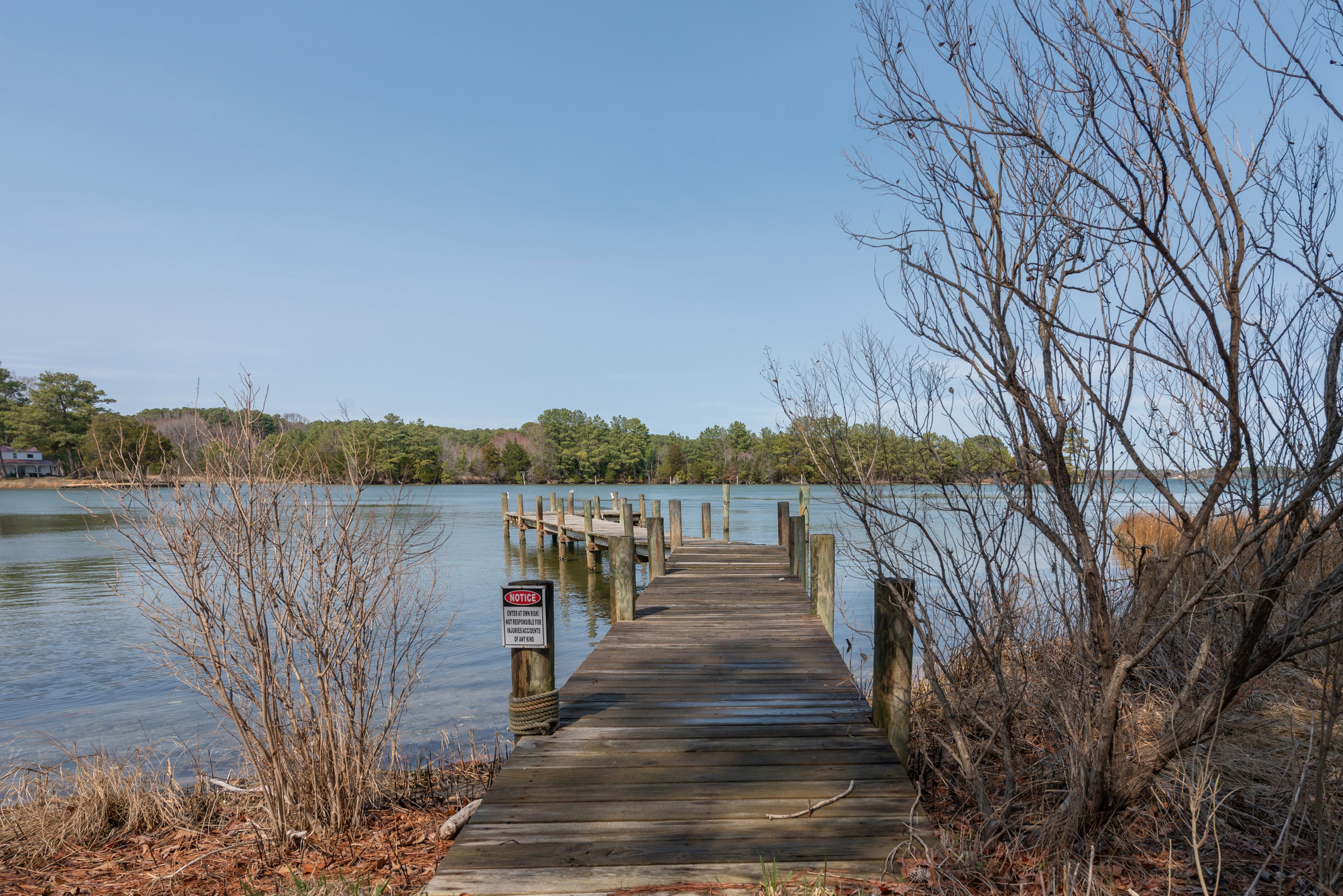 Waterfront Location | Boat Dock Access | Kayaks Provided | Pet Friendly