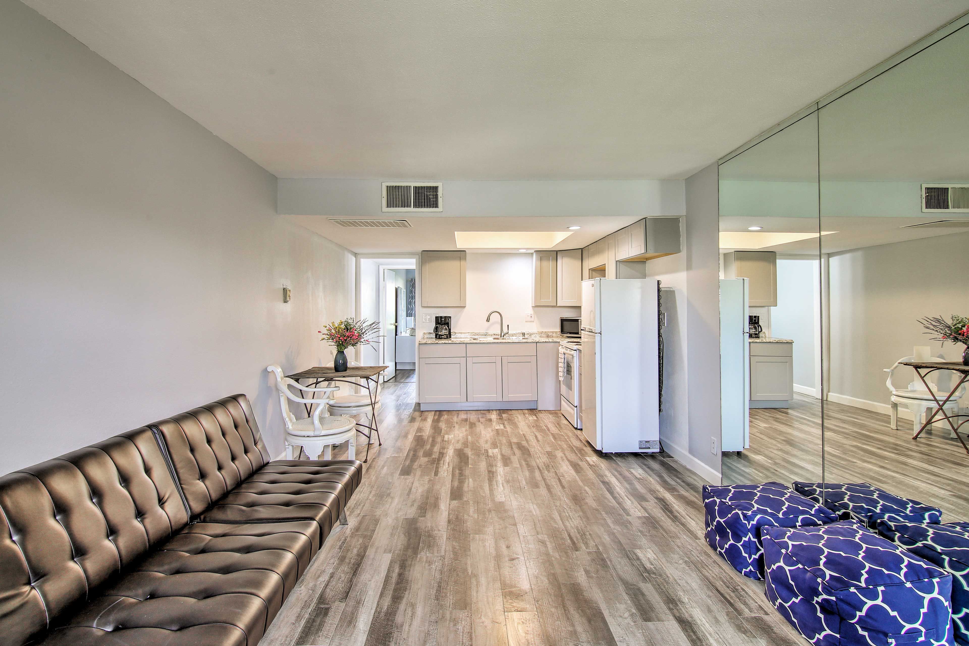 Living Area | Free WiFi | Central A/C