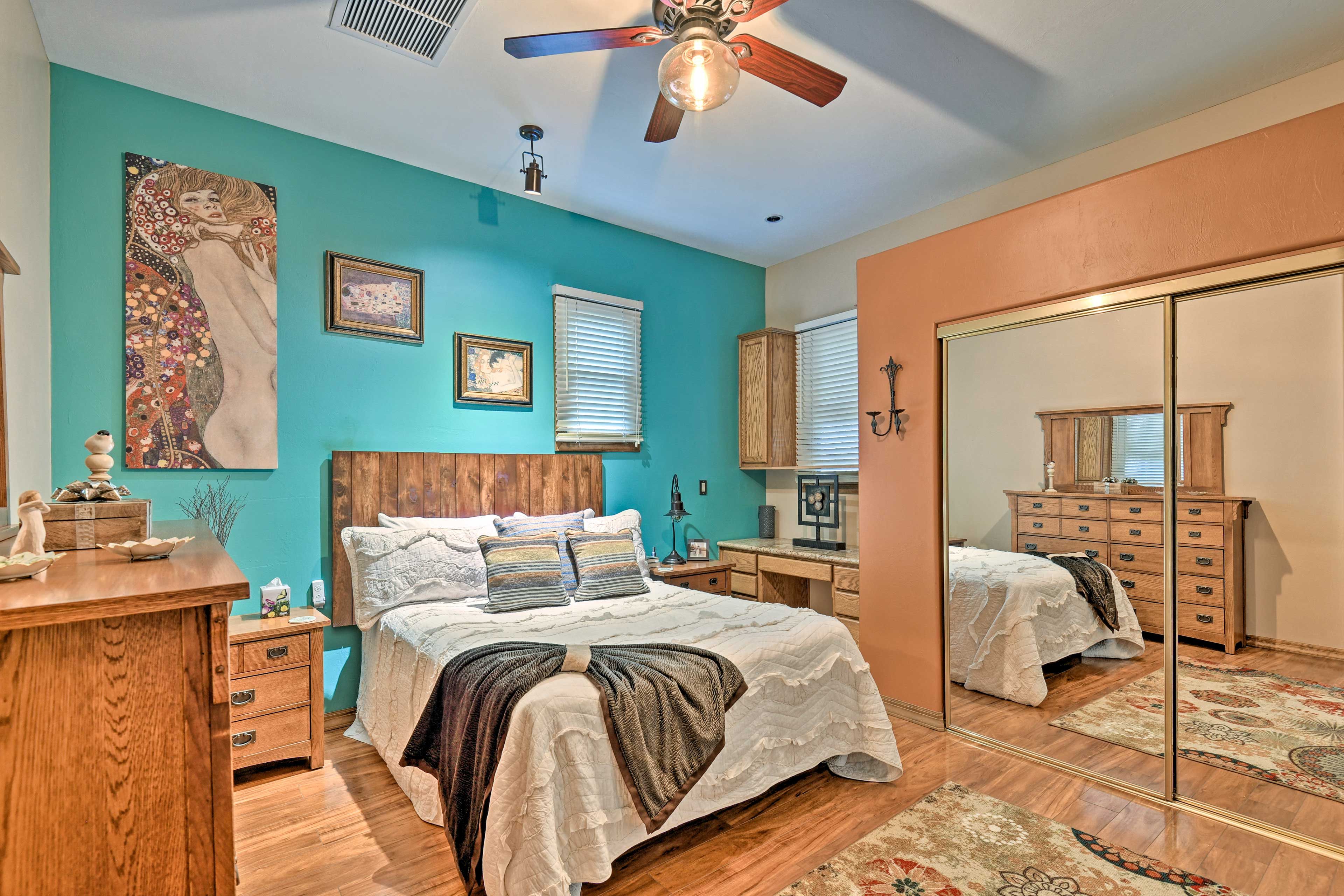 Bedroom 2 | Queen Bed