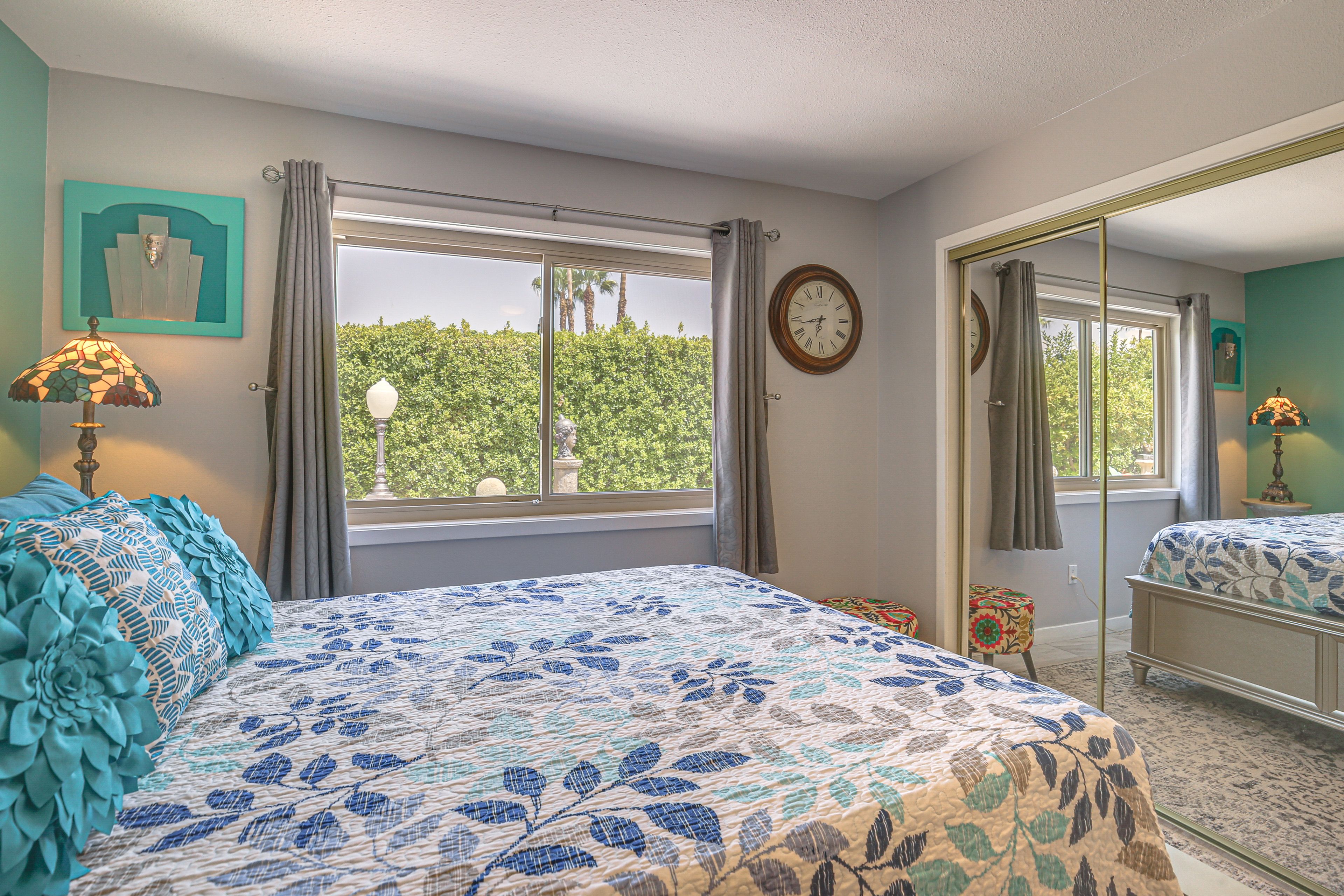 Bedroom 3 | Queen Bed