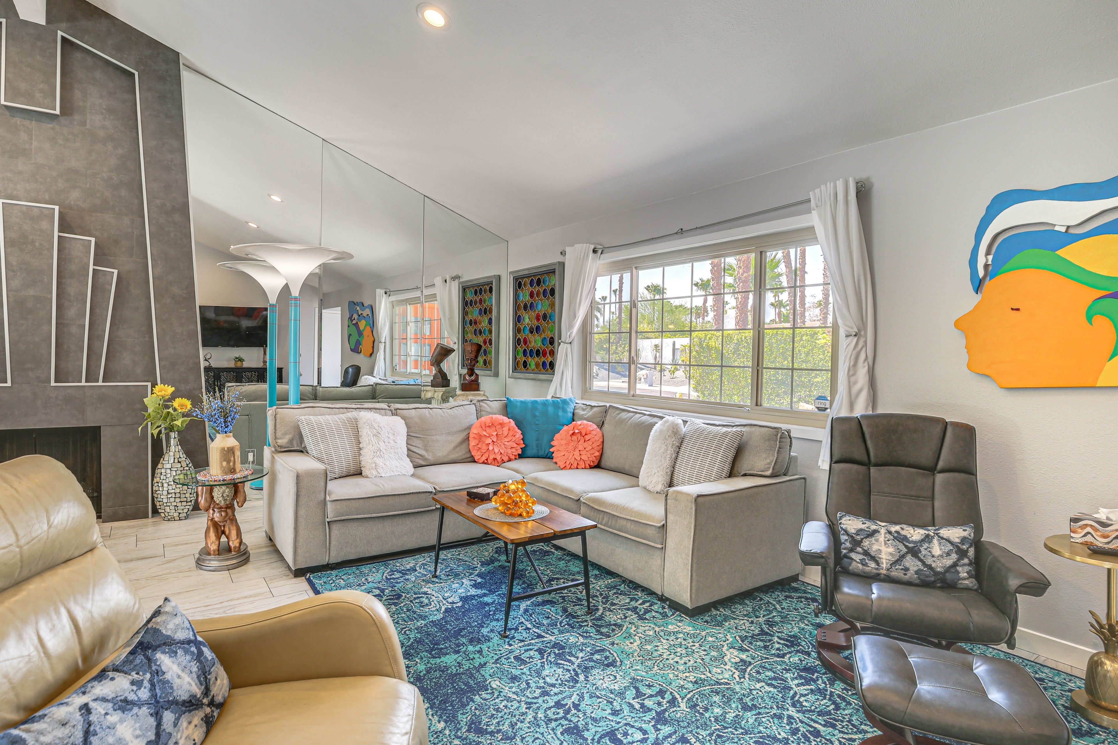 Living Room | Free WiFi | Smart TV | Central A/C & Heat | Single-Story Home