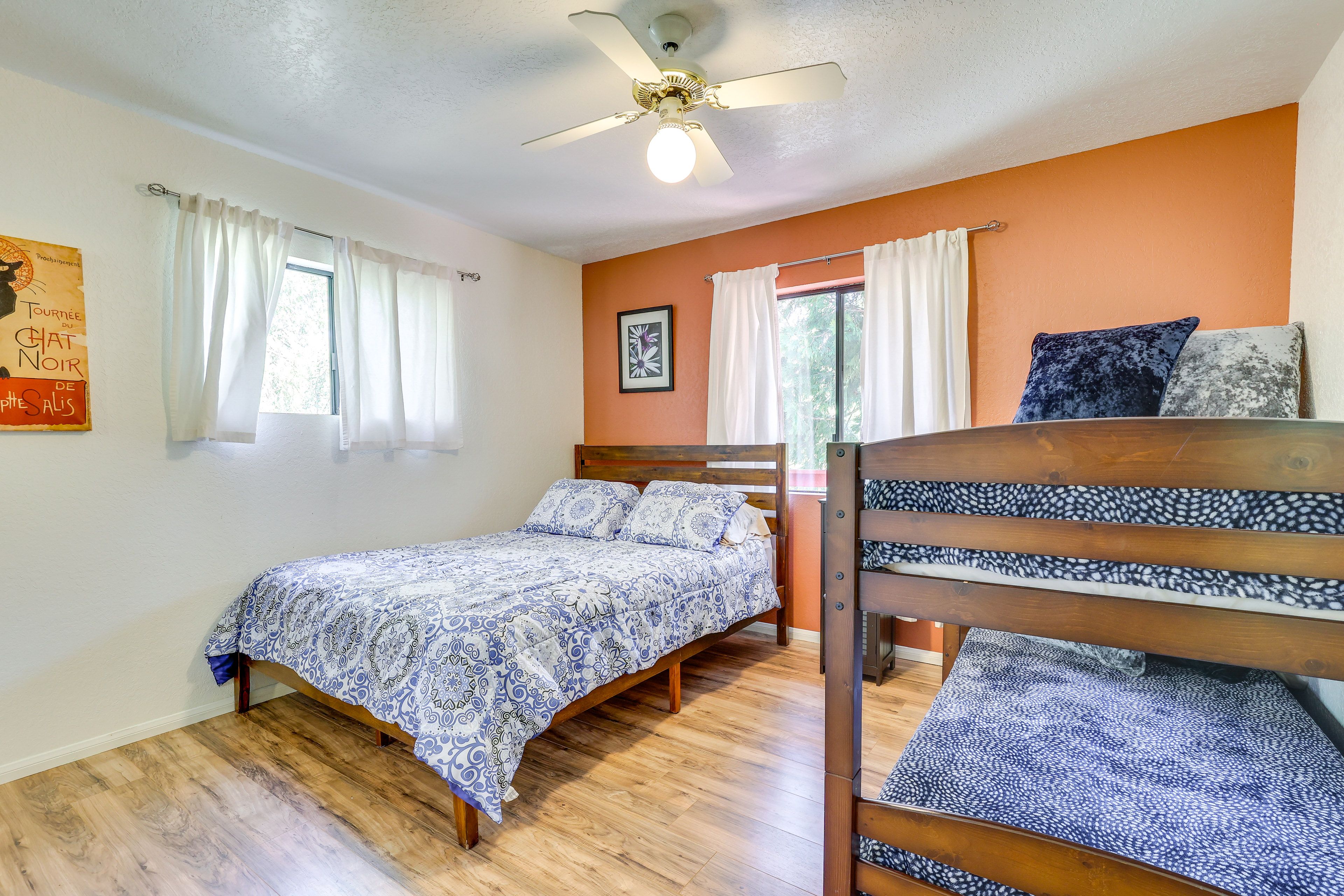Bedroom 2 | Queen Bed | Twin Bunk Bed
