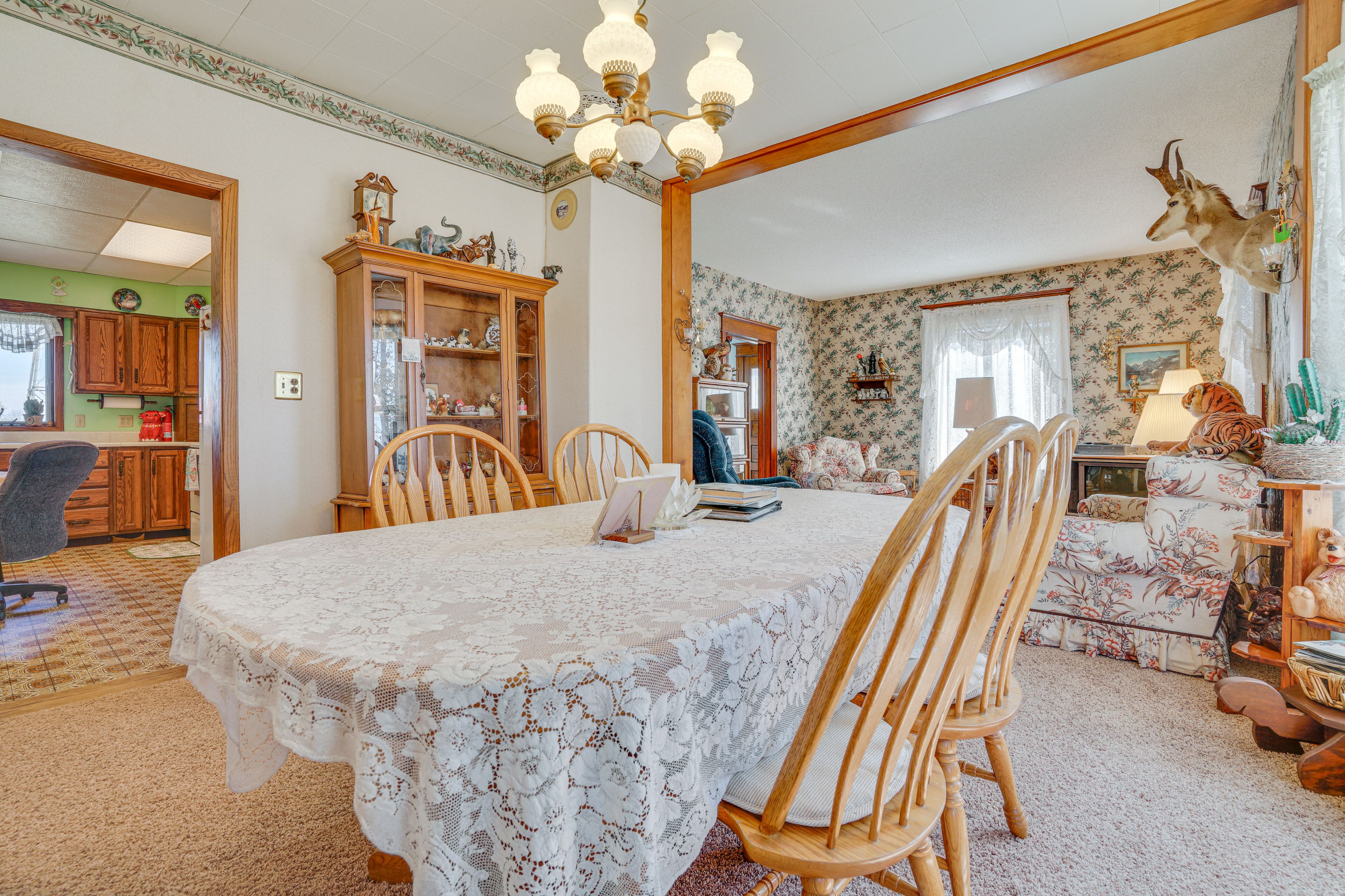 Dining Room | Dishware/Flatware