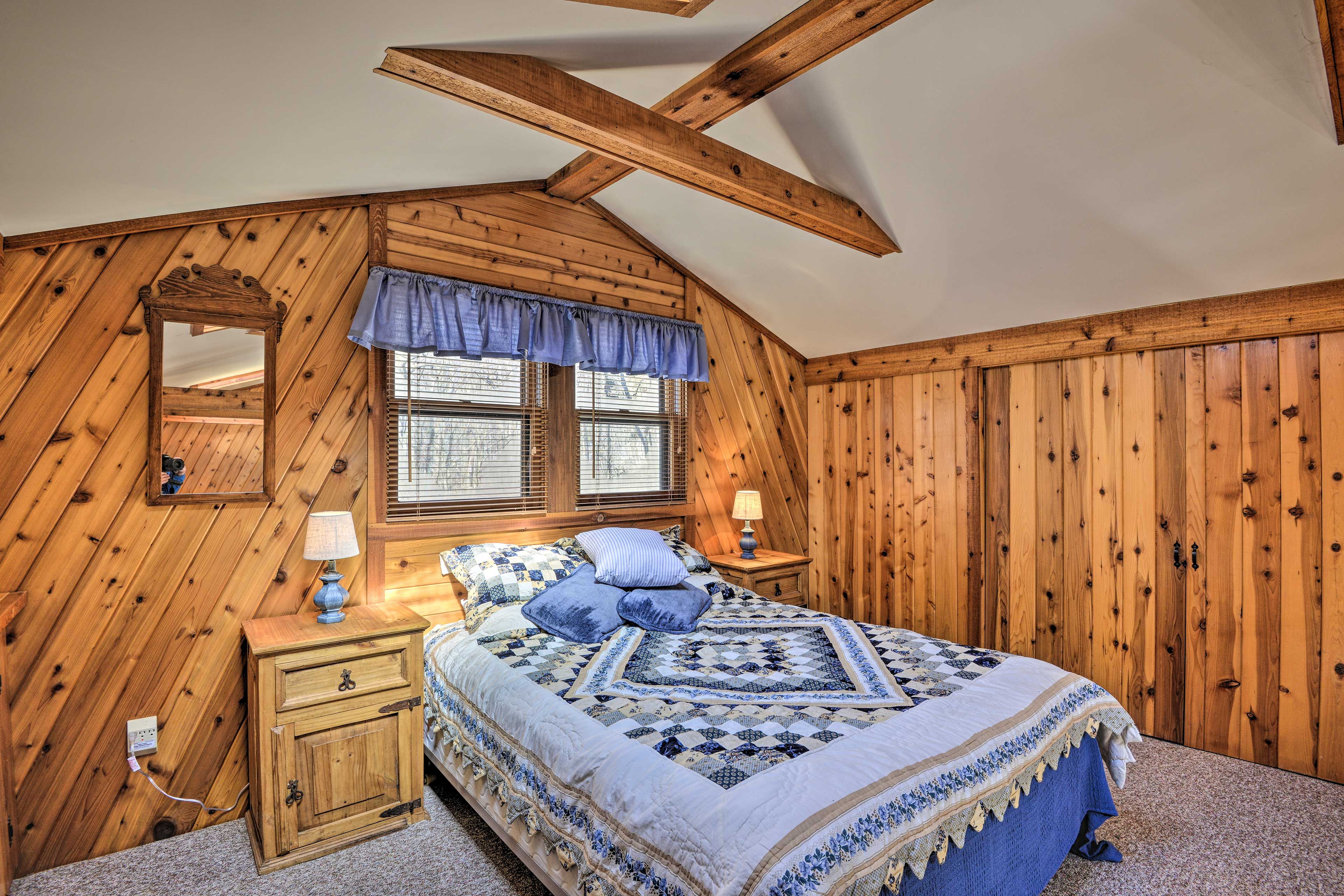 Loft | Full Bed