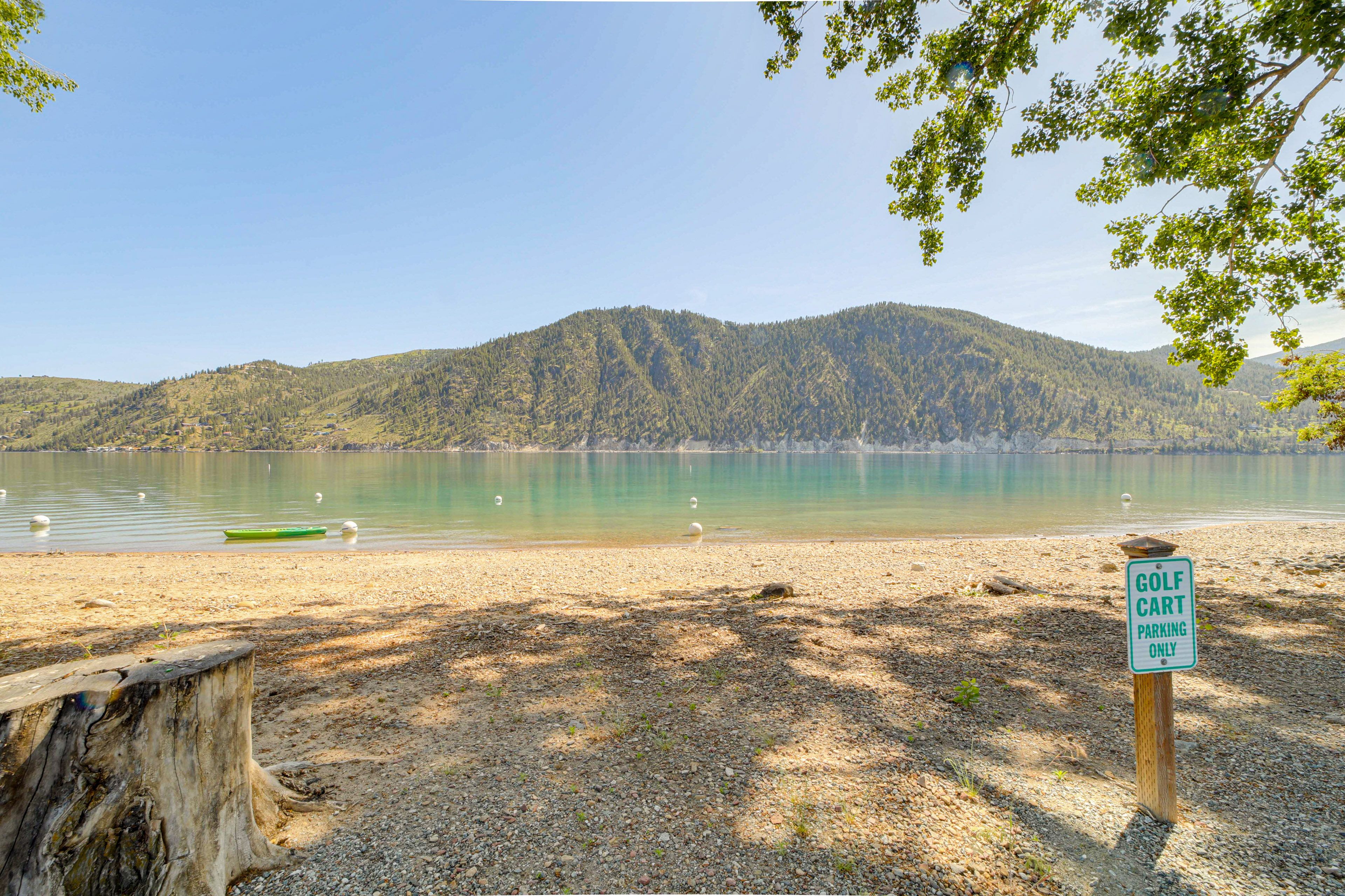 Walk to Lake Chelan