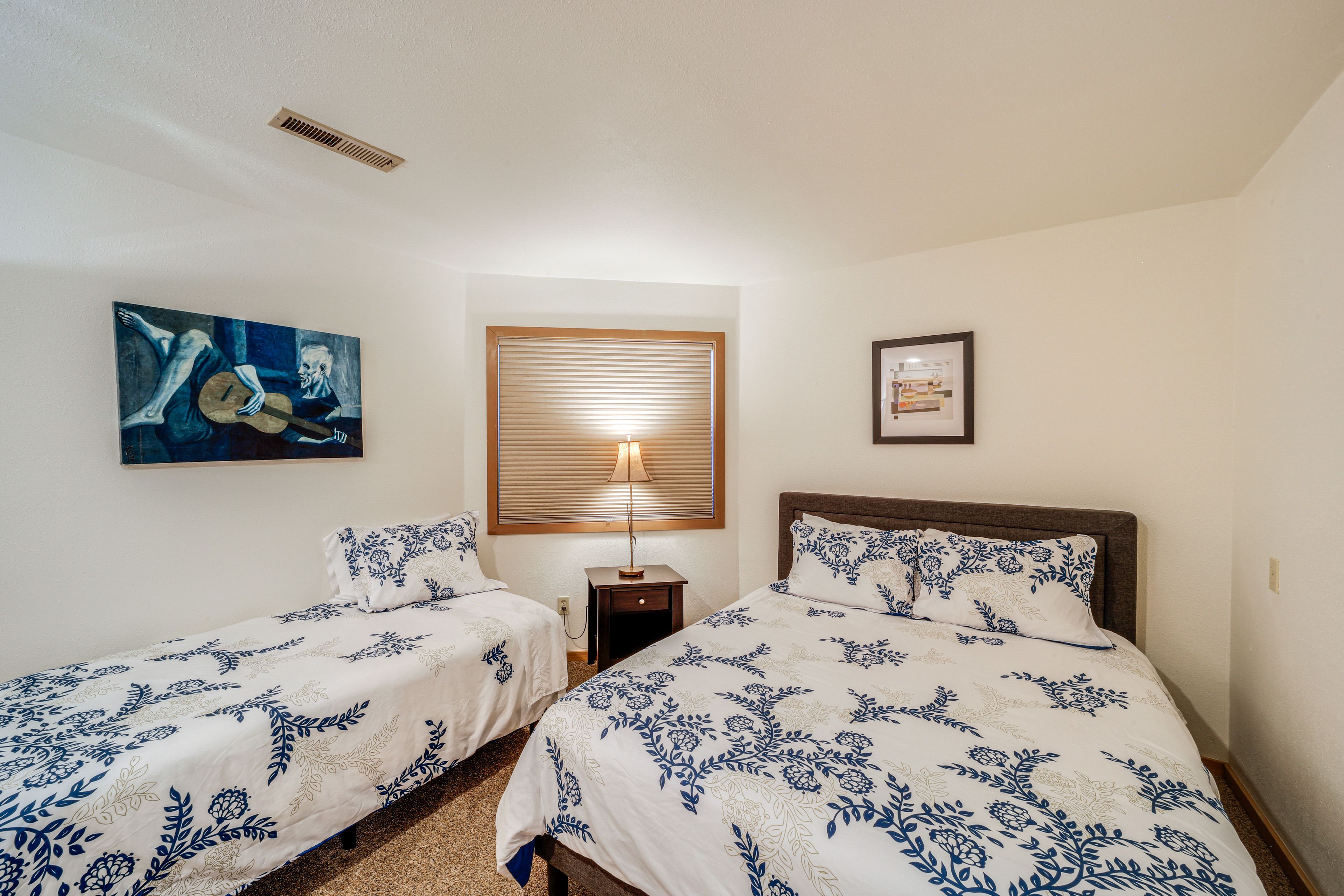 Bedroom 5 | Queen Bed | Twin Bed