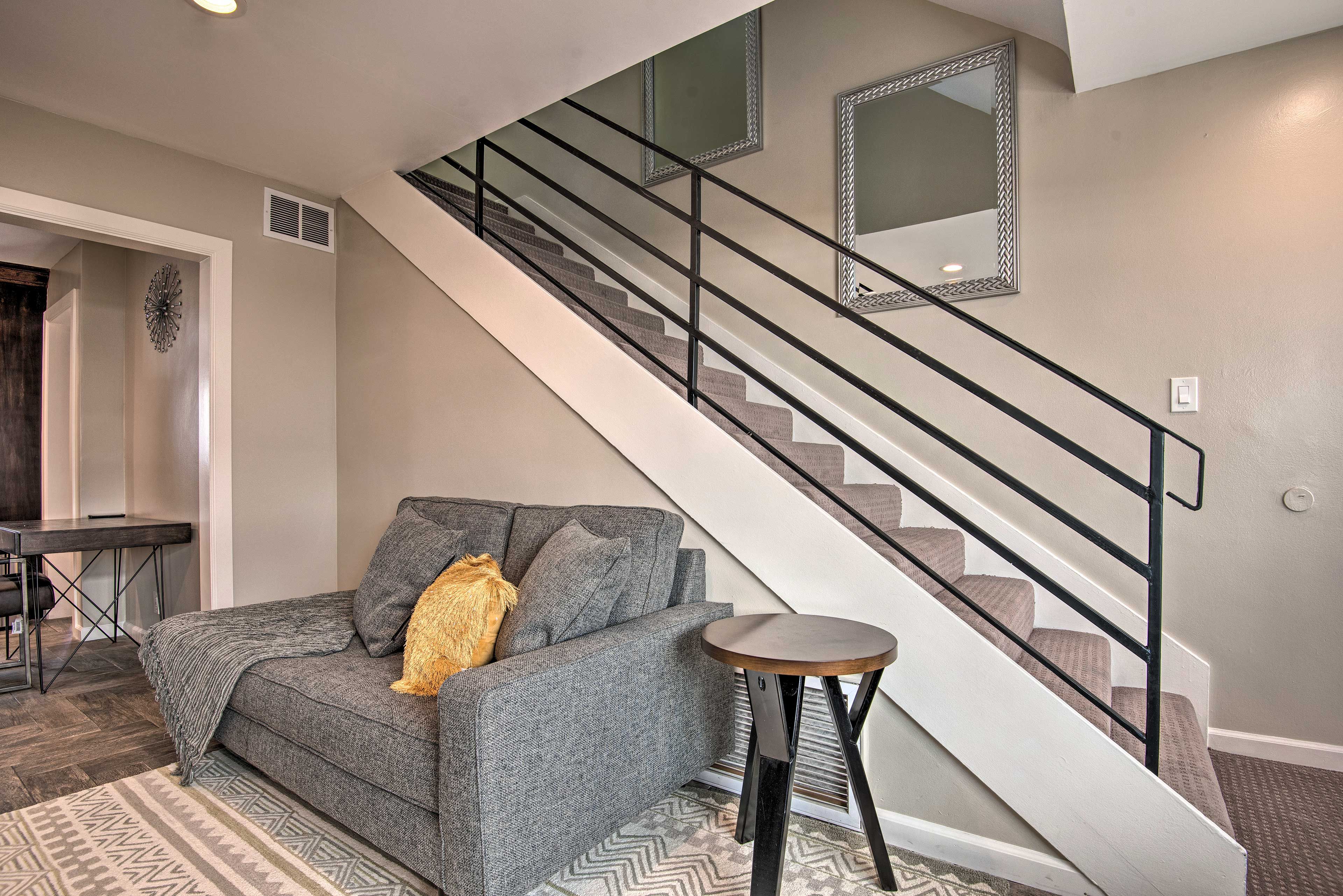 This apartment has 2 bedrooms on the upper level.