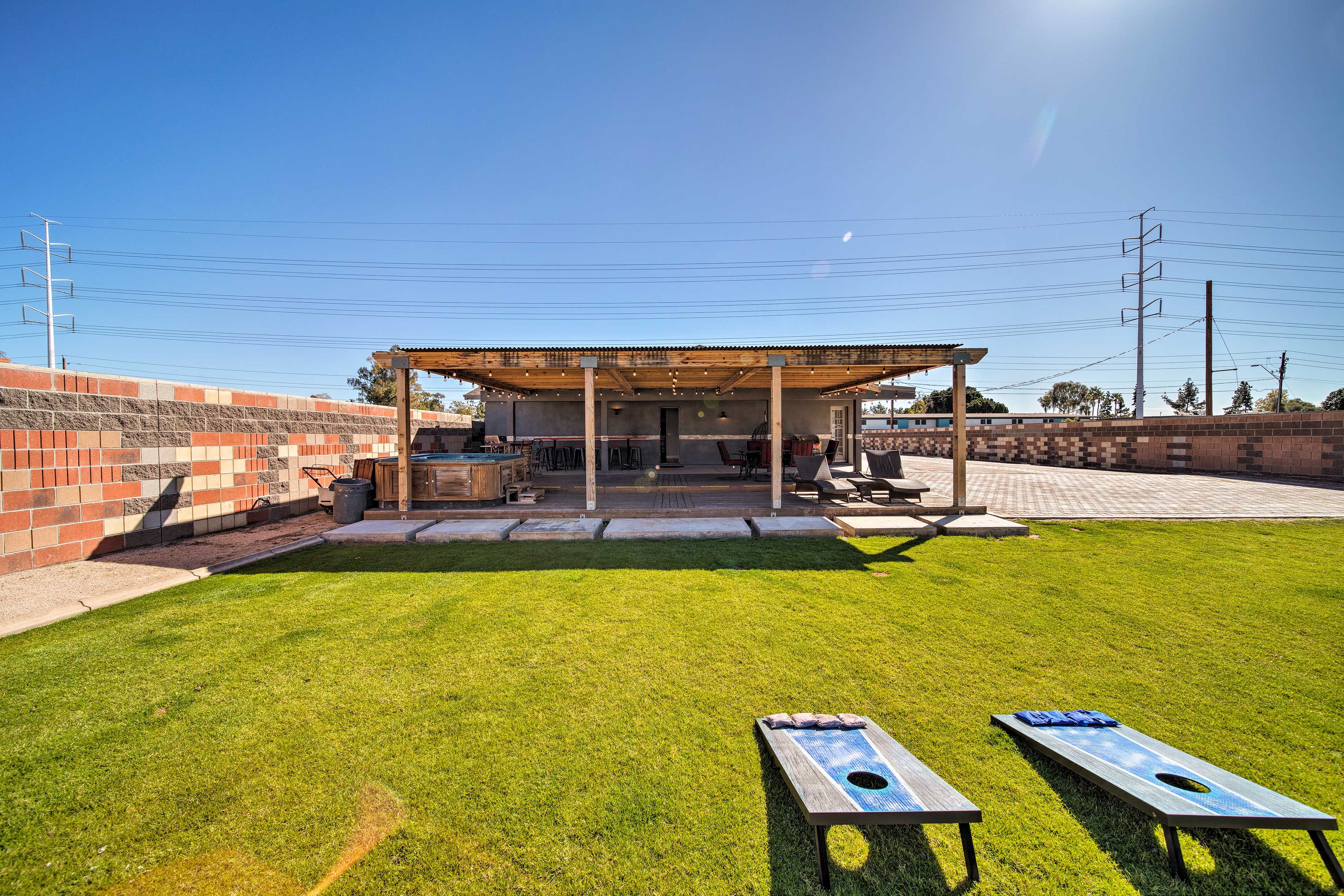 Capture the essence of the Valley of the Sun from this Tempe home!