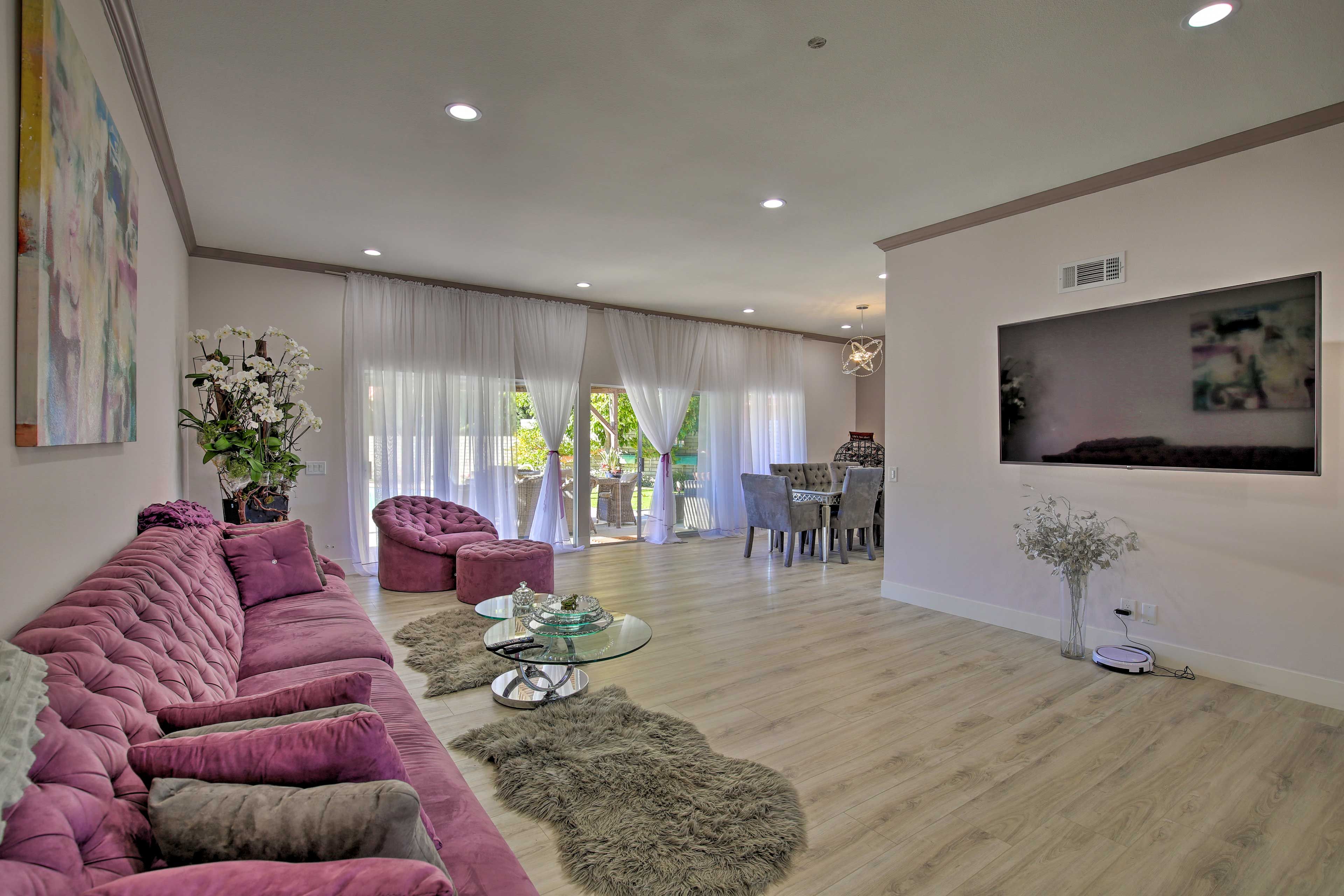 The modern home features 3 bedrooms, 3 bathrooms, and space for 6.