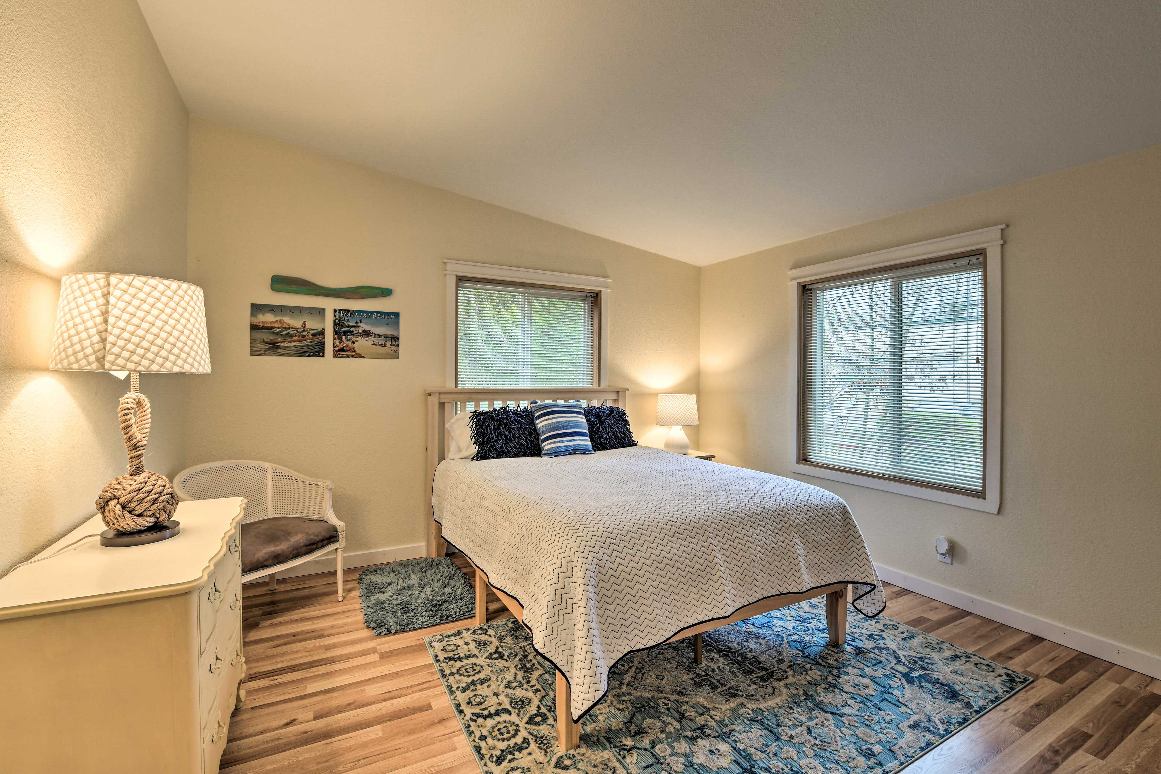 Bedroom 2 | Queen Bed