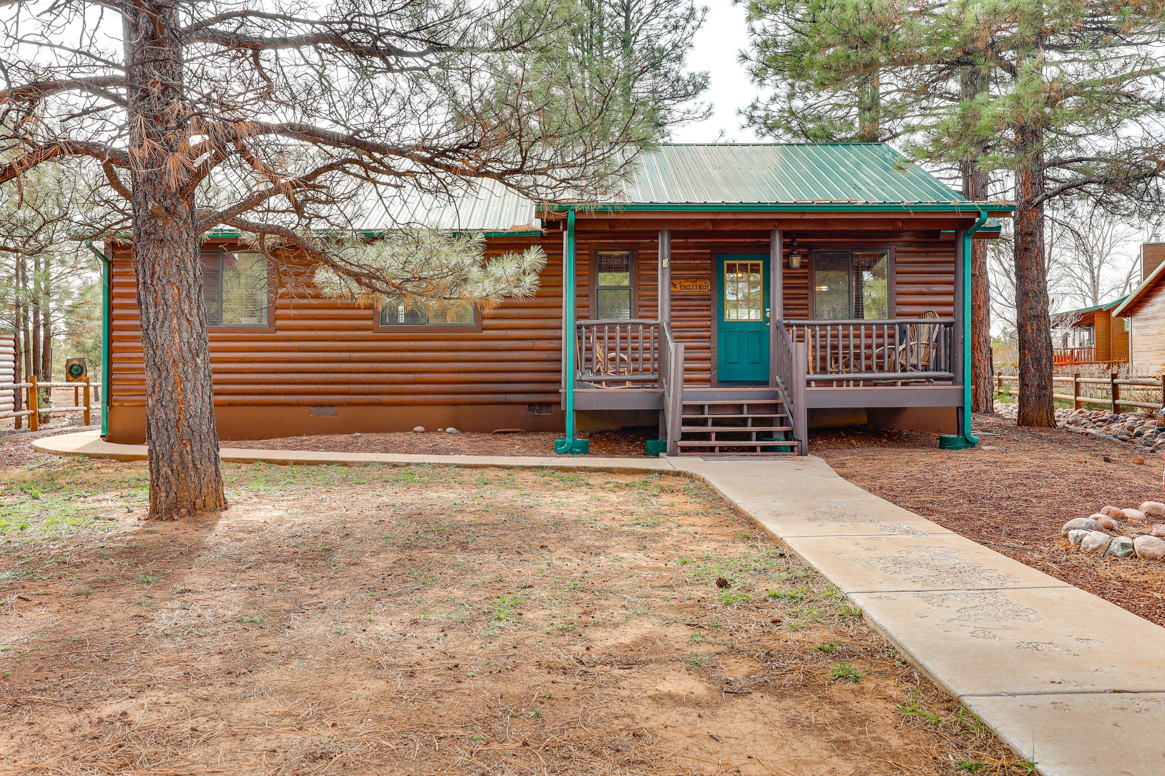 Entryway | Parking | Driveway (4 Vehicles)