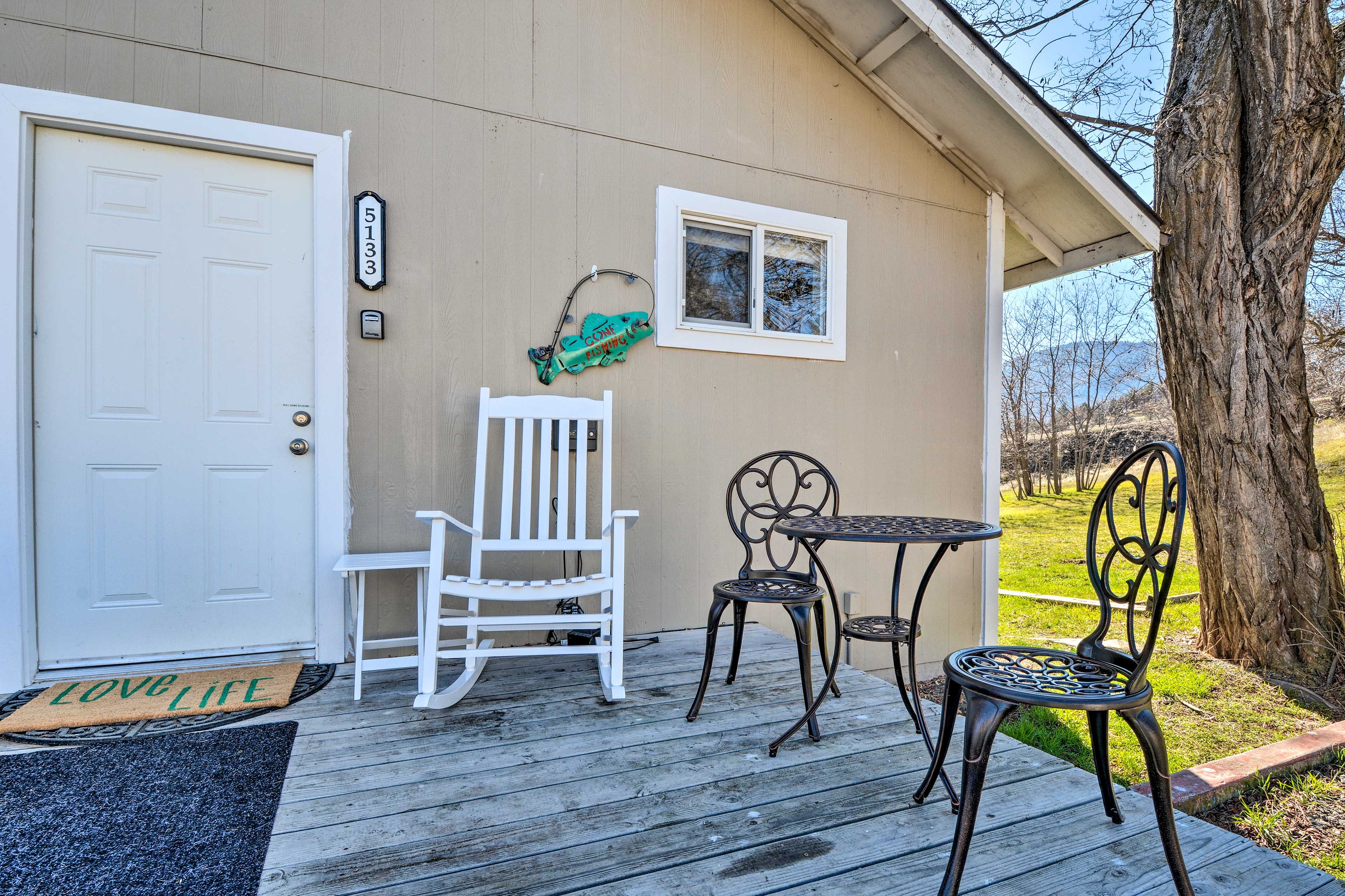 Front Porch | 2 Exterior Security Cameras (Facing Out)