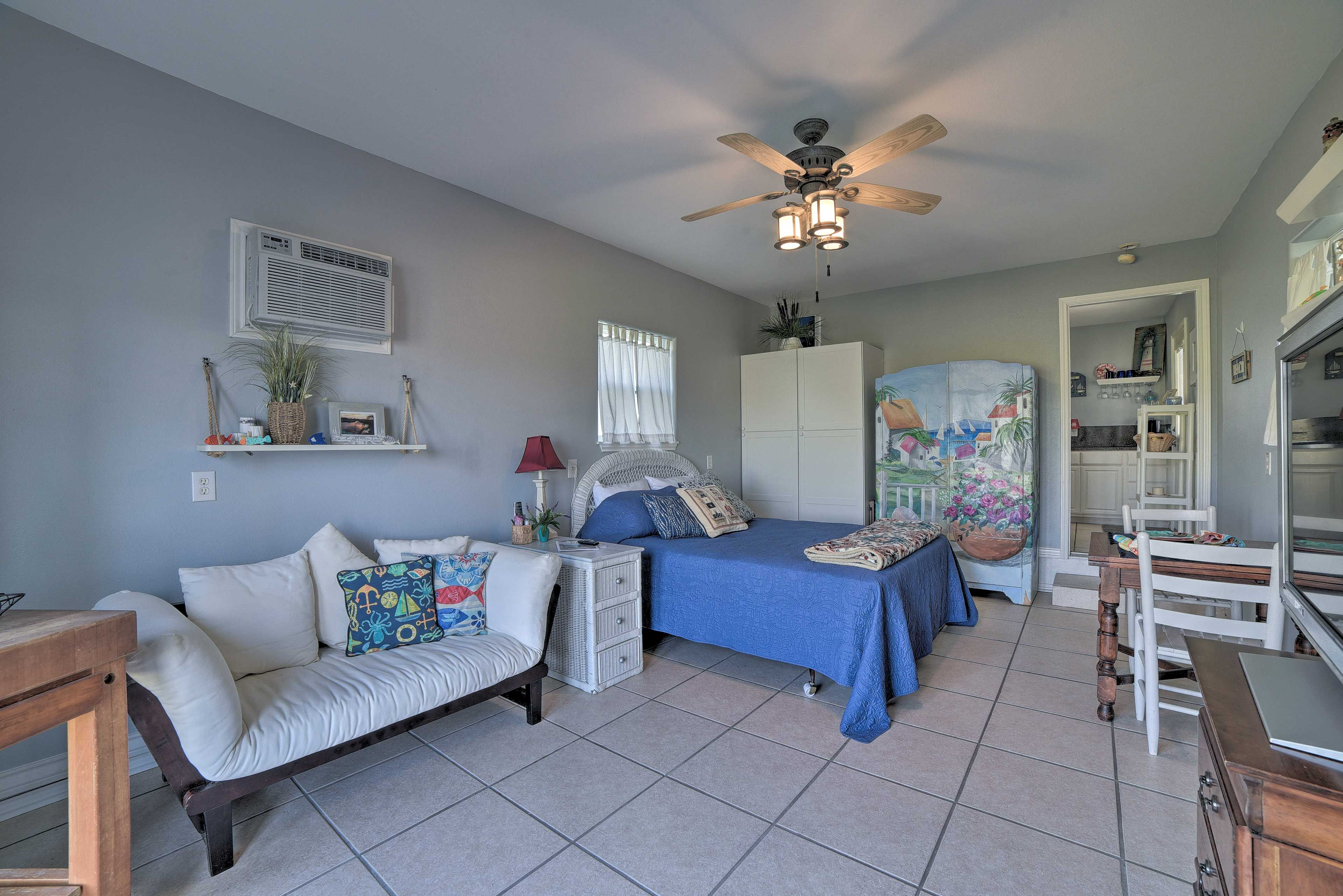 Keep cool using the ceiling fan.