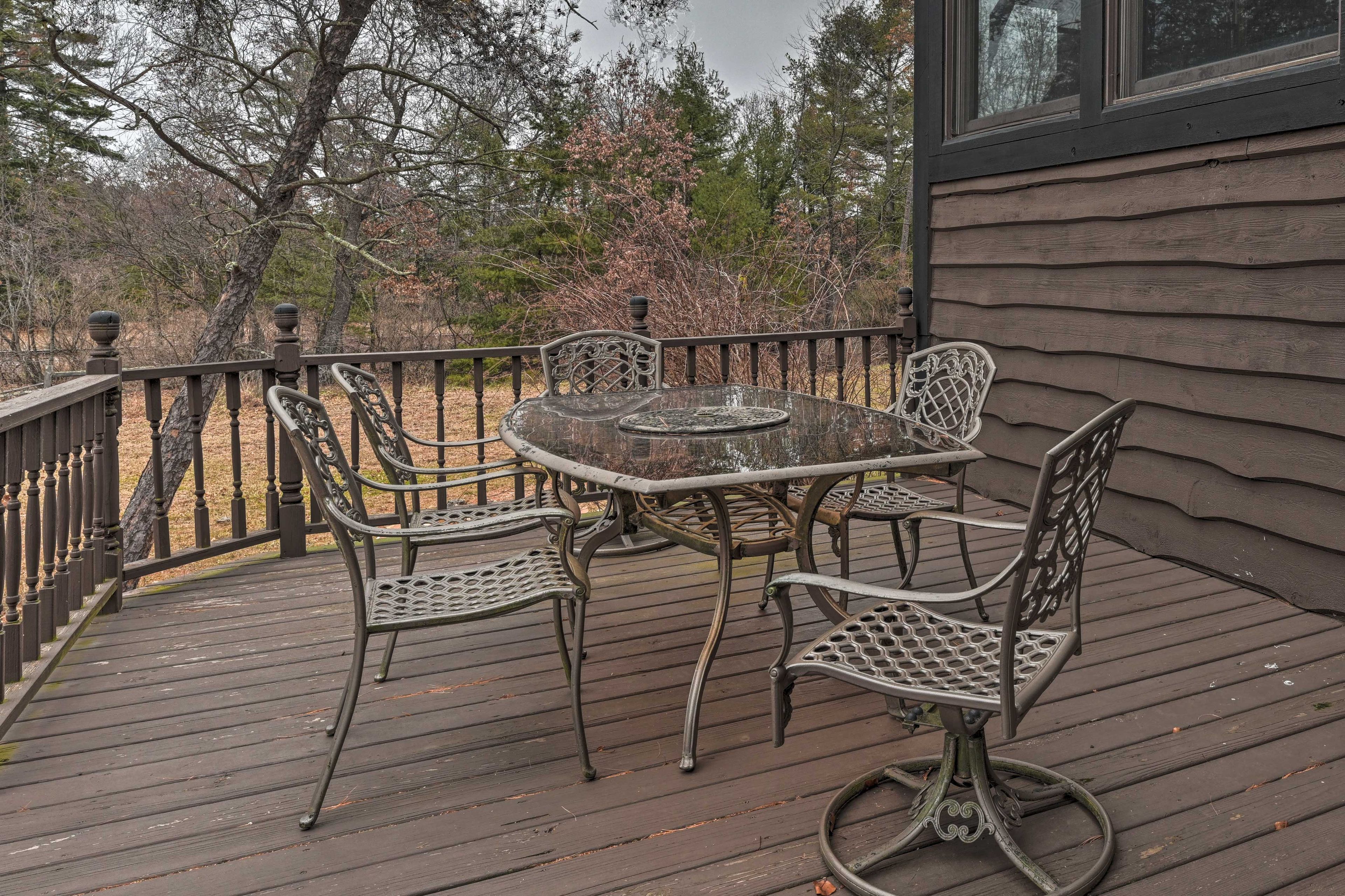 Furnished Deck