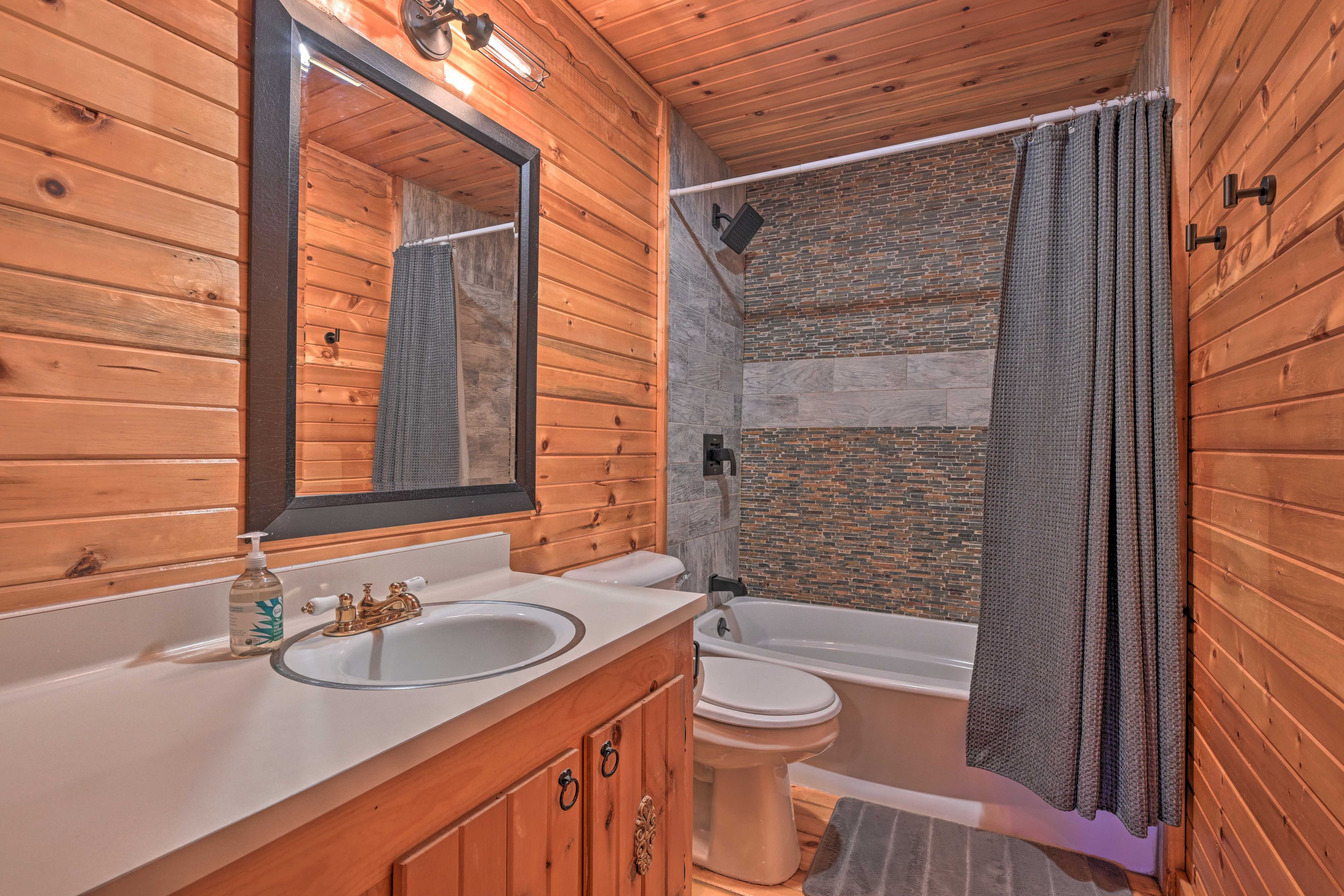 Full Bathroom
