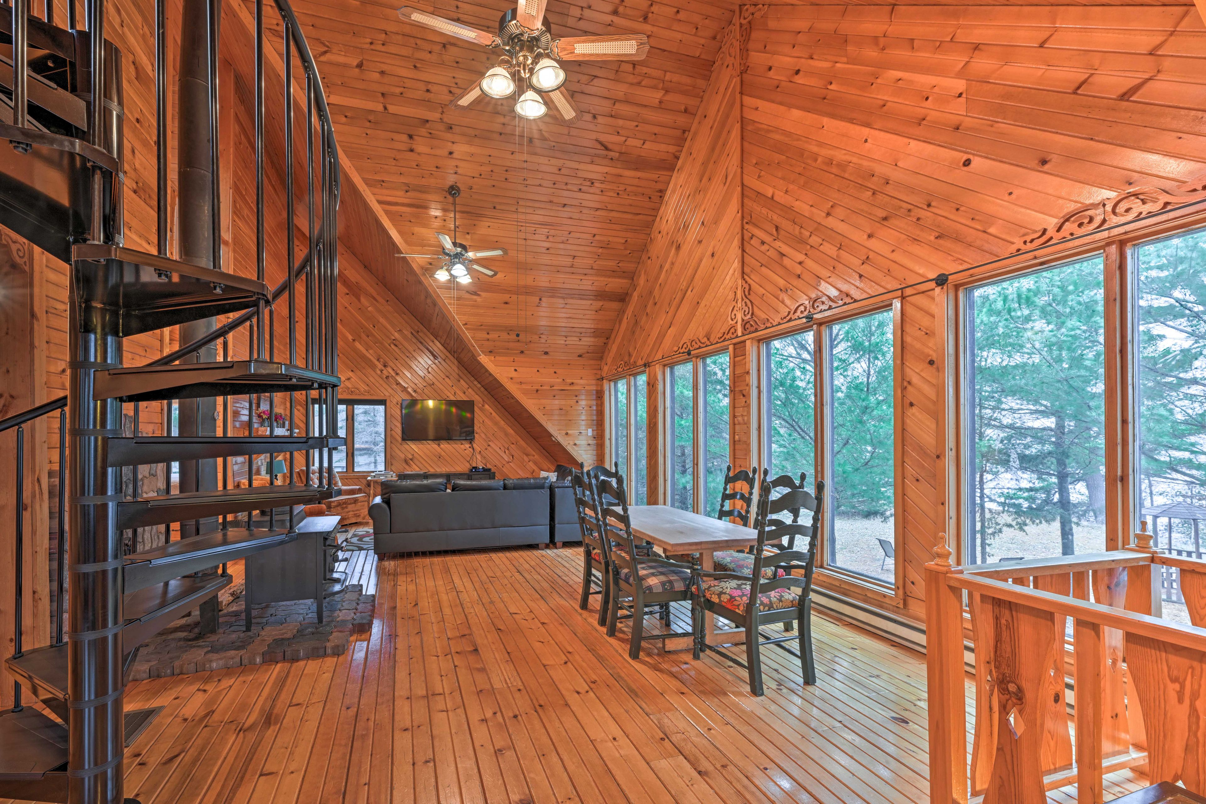 Main Living Space | Free WiFi