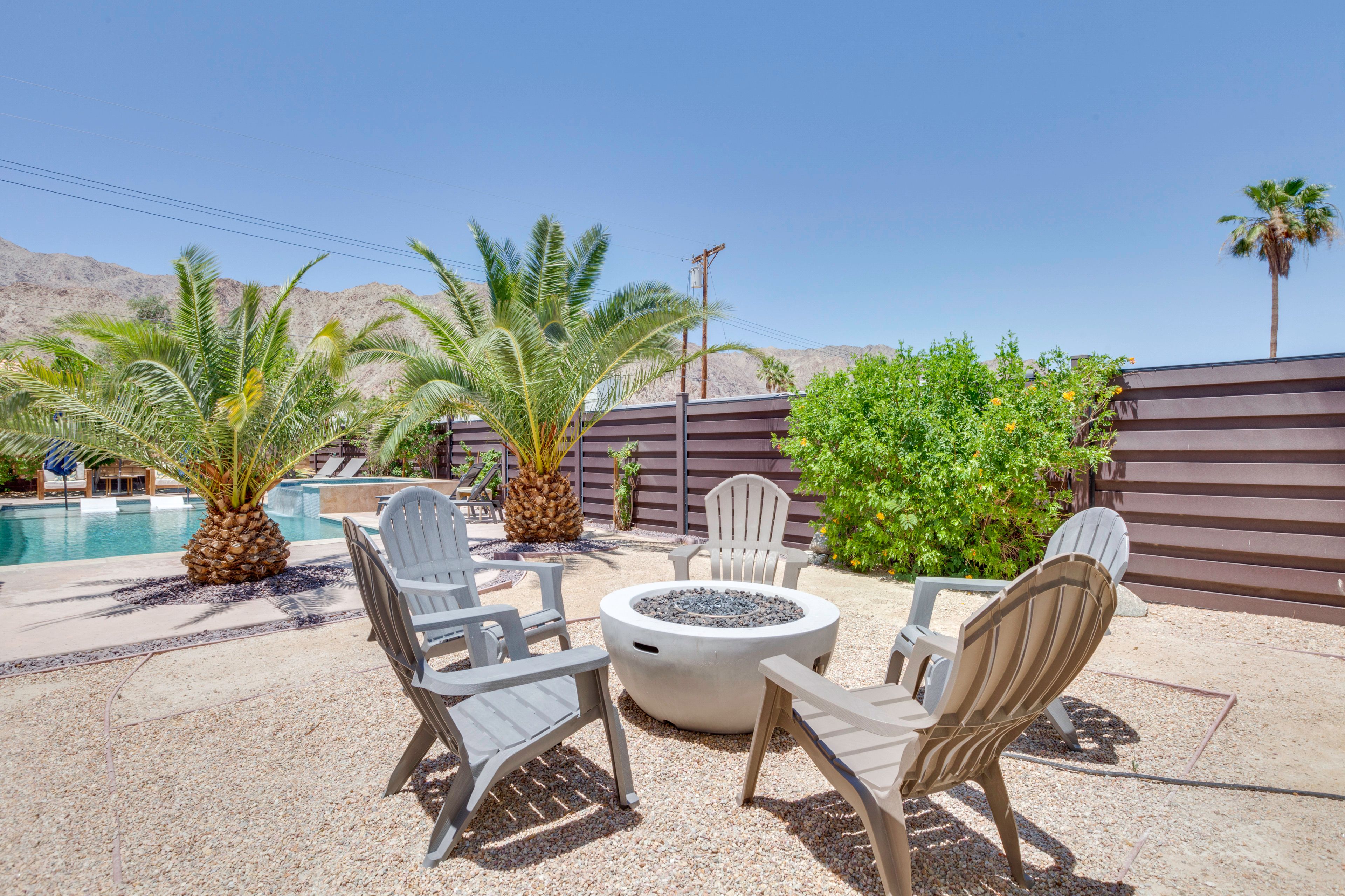 Private Exterior Space | Gas Fire Pit