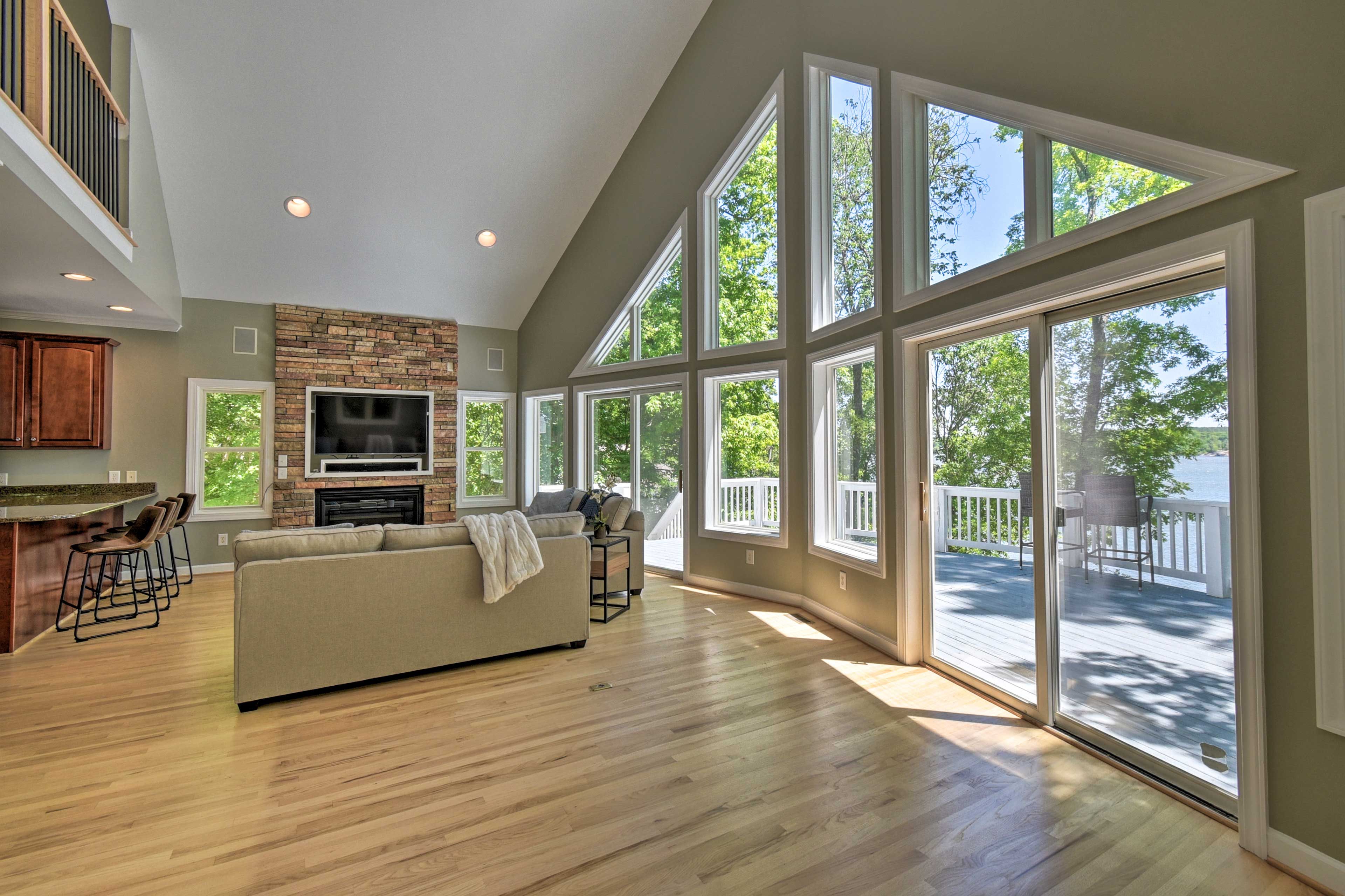 The home offers 3 bedrooms and 3 bathrooms.