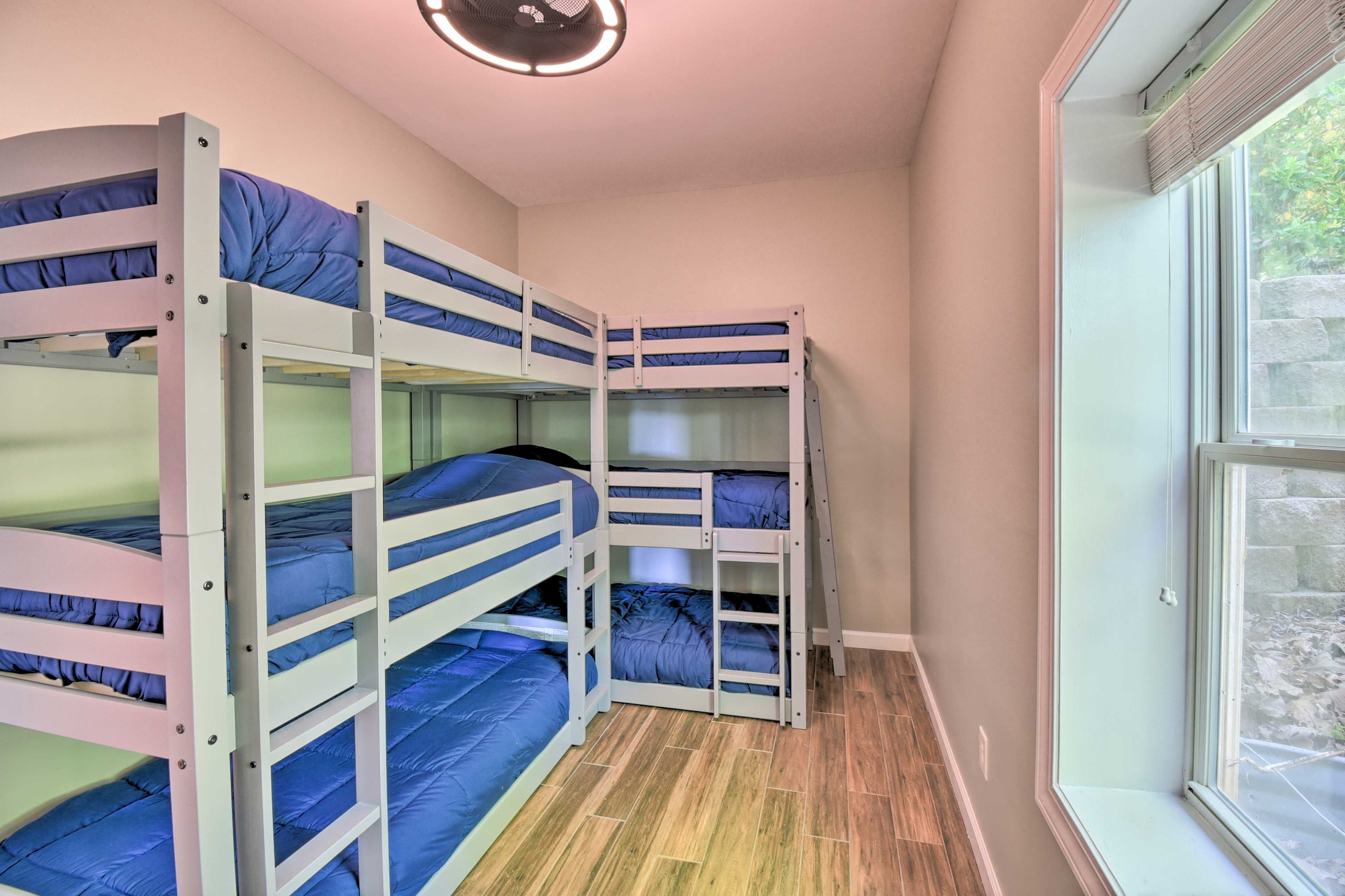 The kids will love the triple bunk beds!