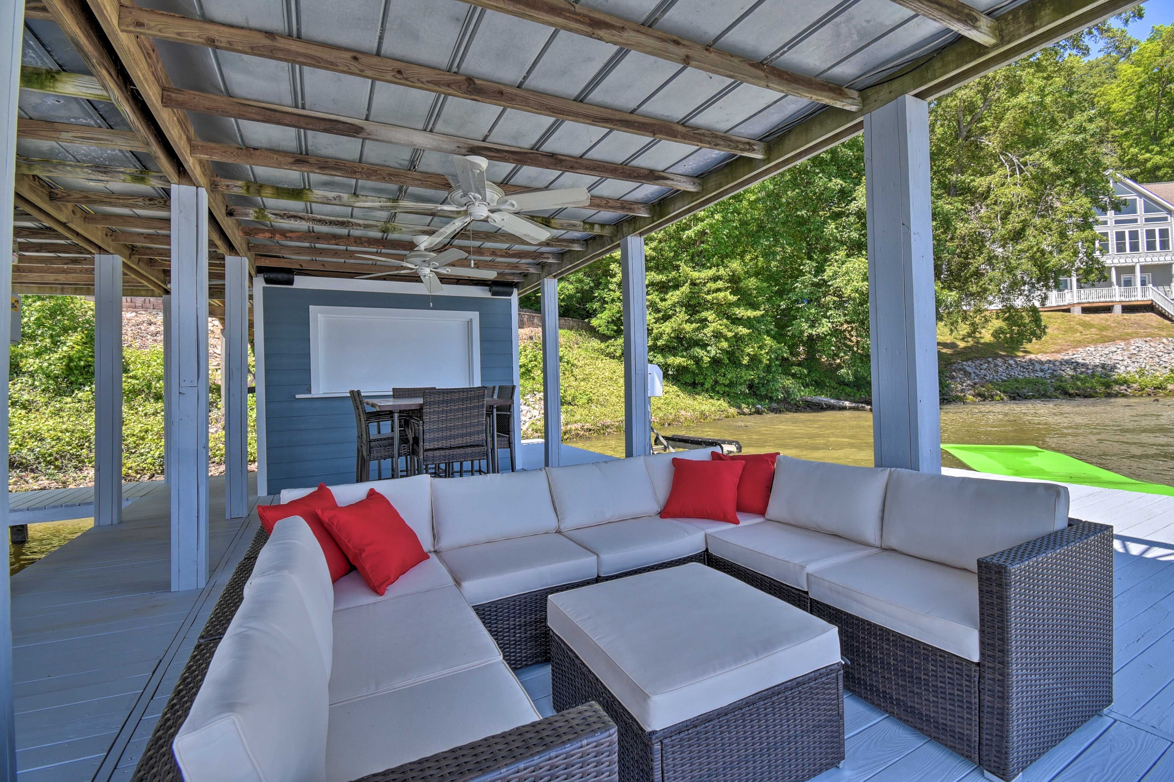 The lower level of the dock has plush seating for the whole crew.
