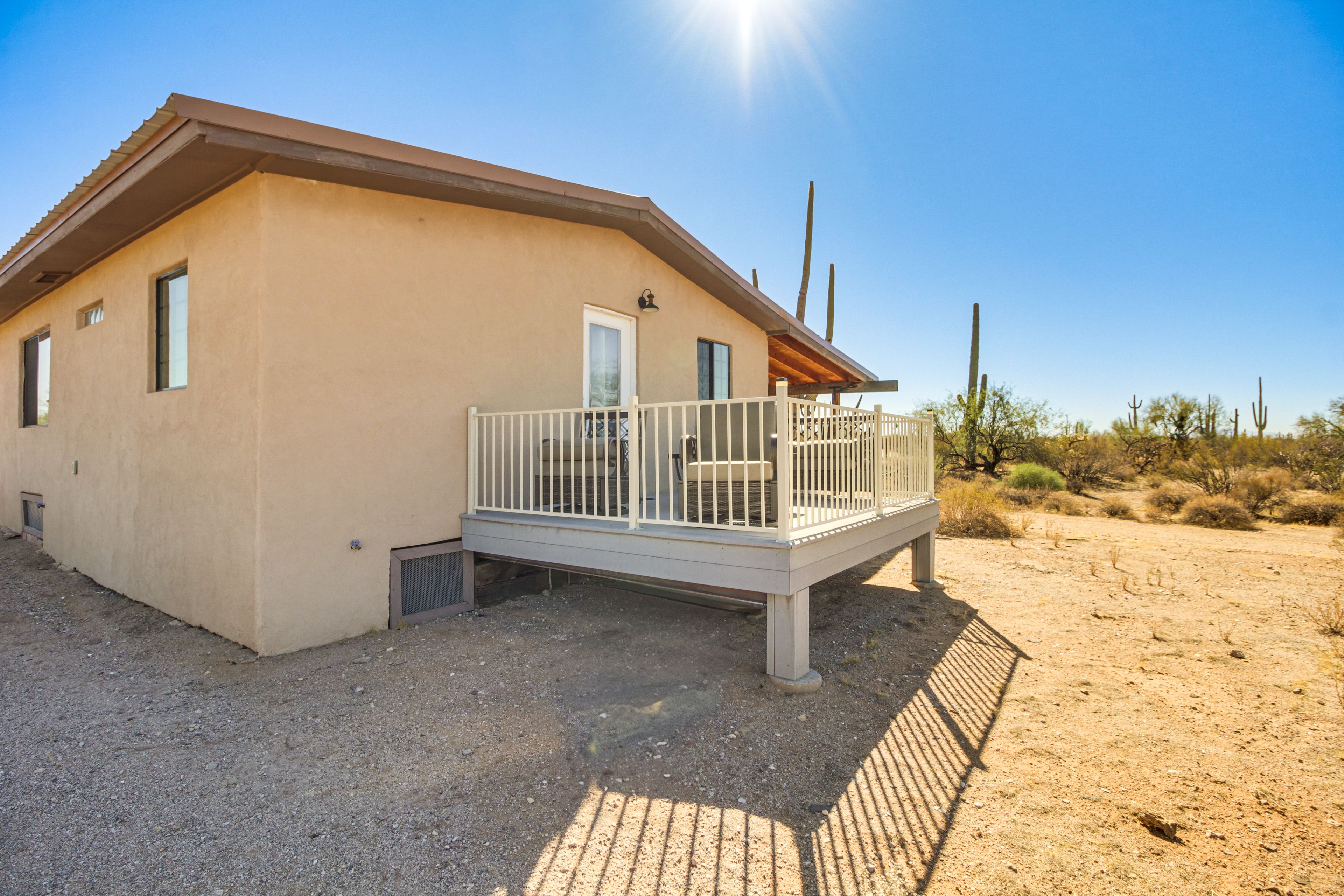 Viewing Deck (West-Facing) | Lounge Furniture