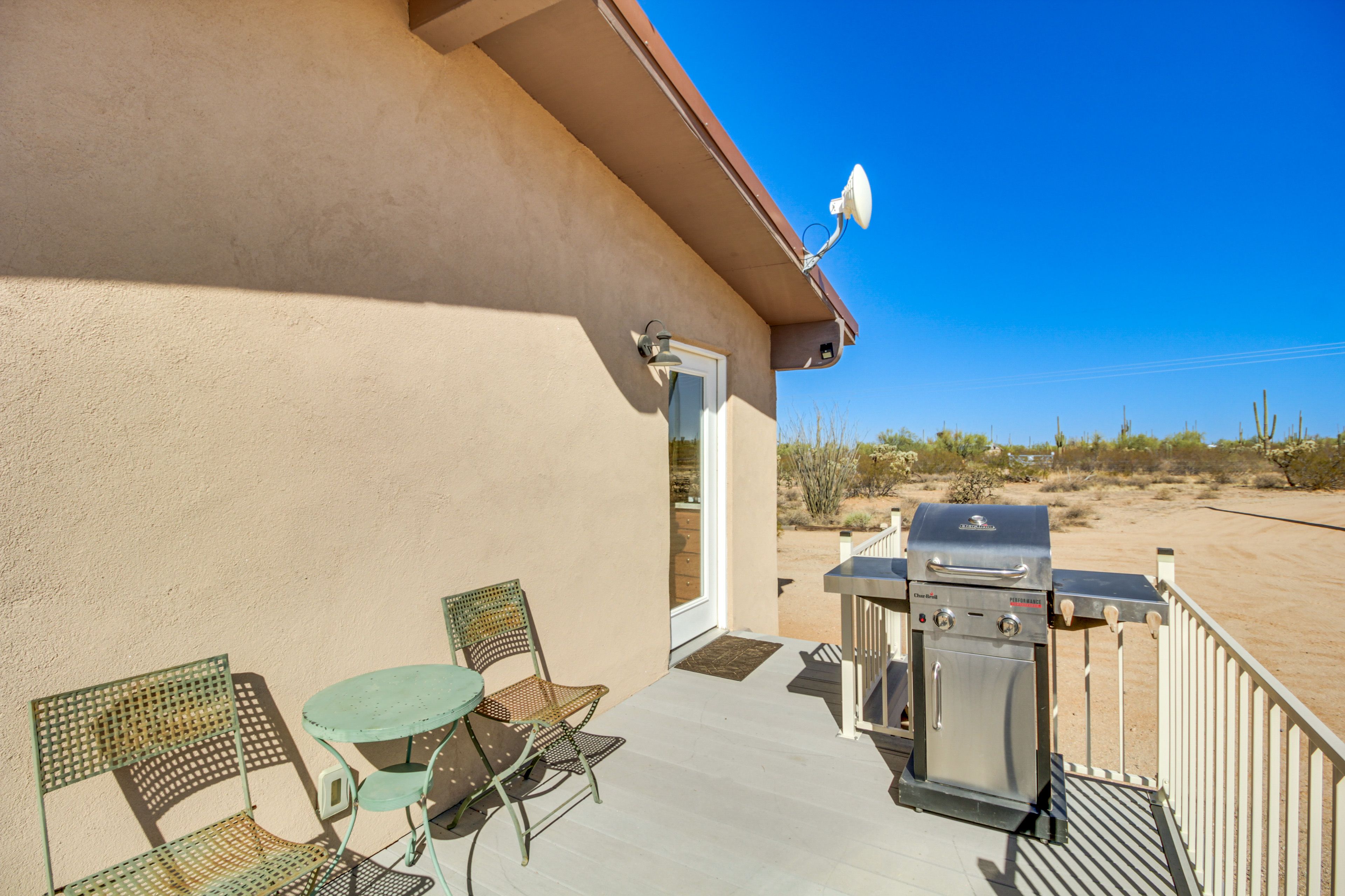 Viewing Deck (East-Facing) | Gas Grill