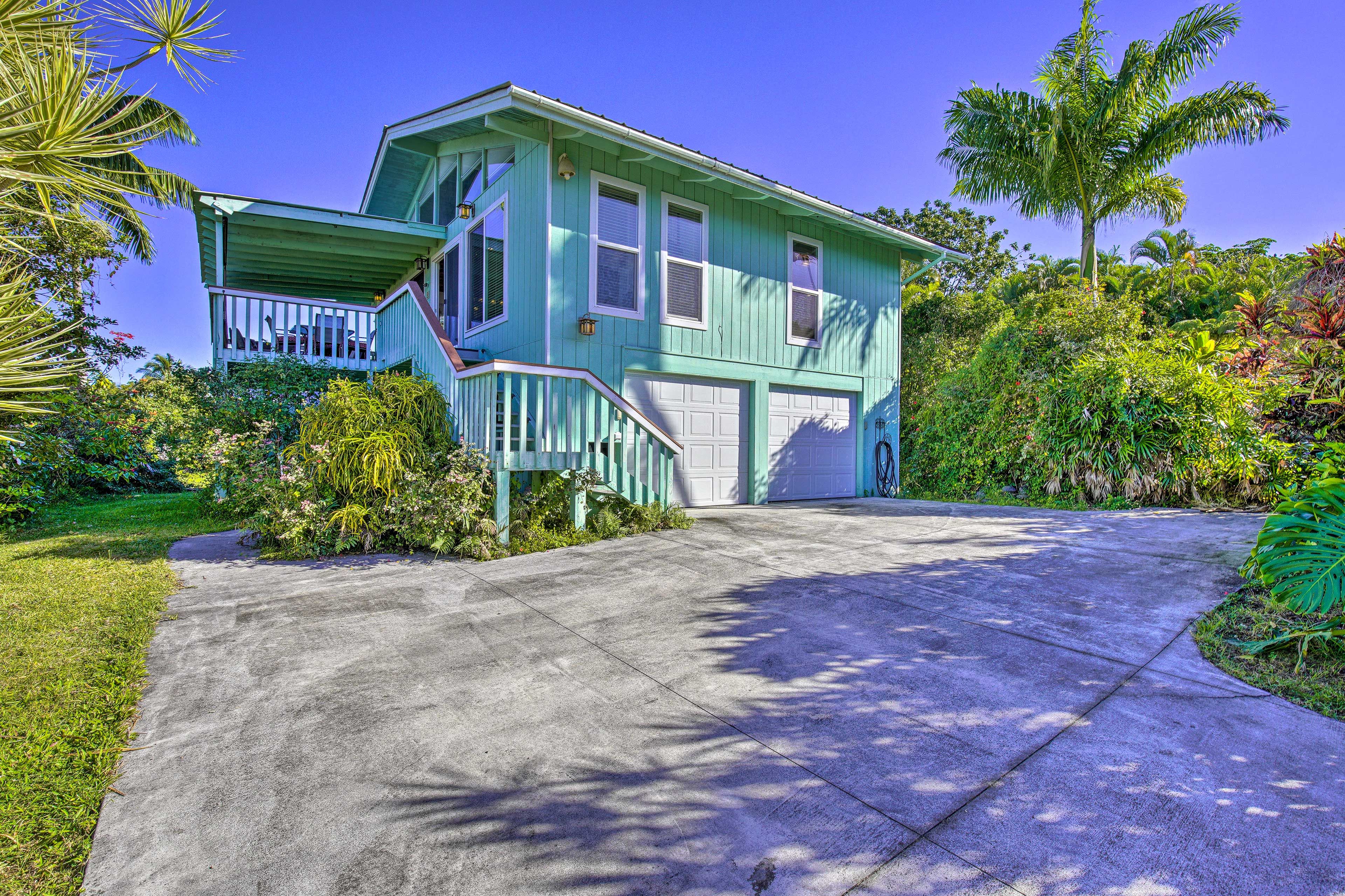 Book your Big Island retreat today!
