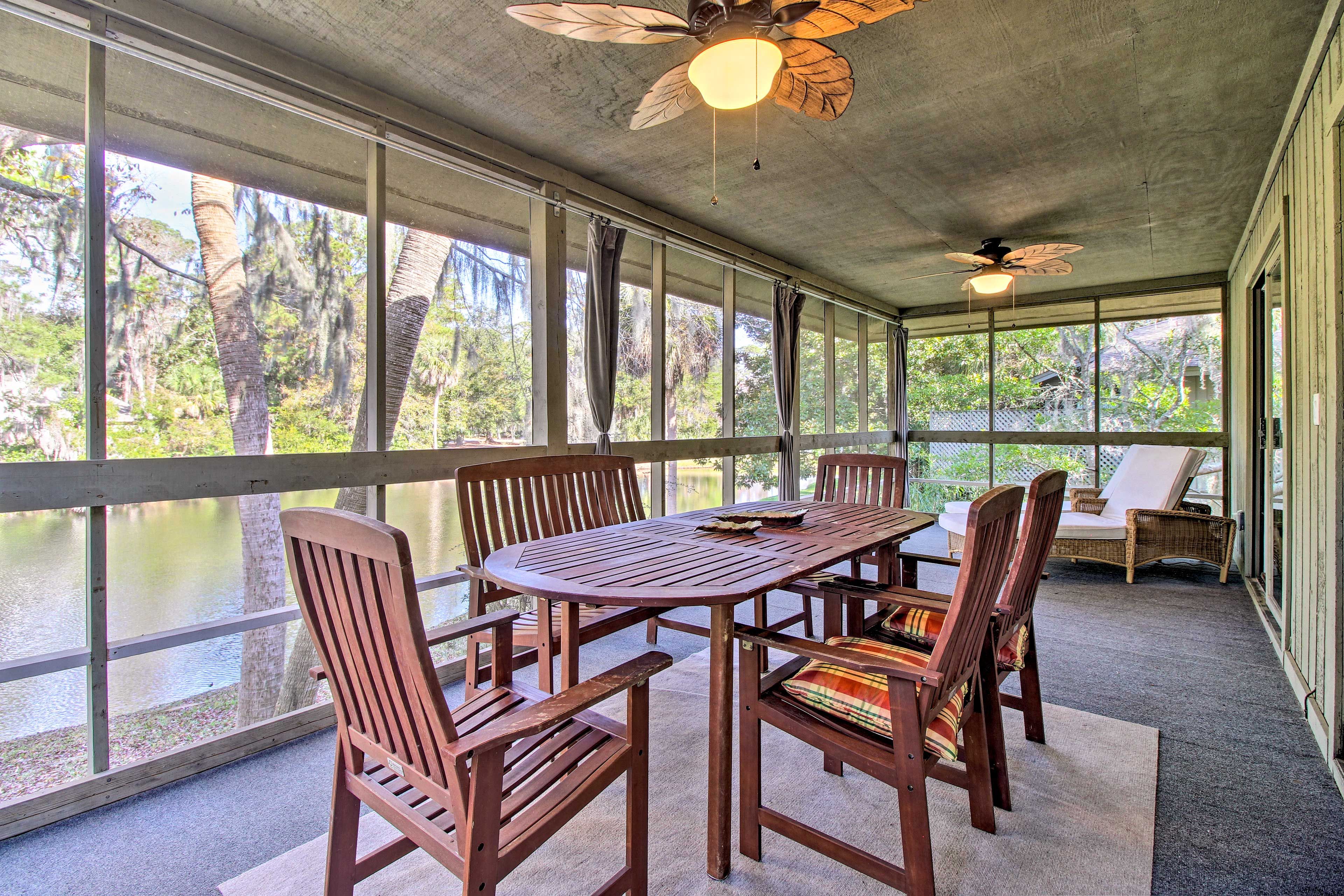 Wine and dine in the screened-in porch.