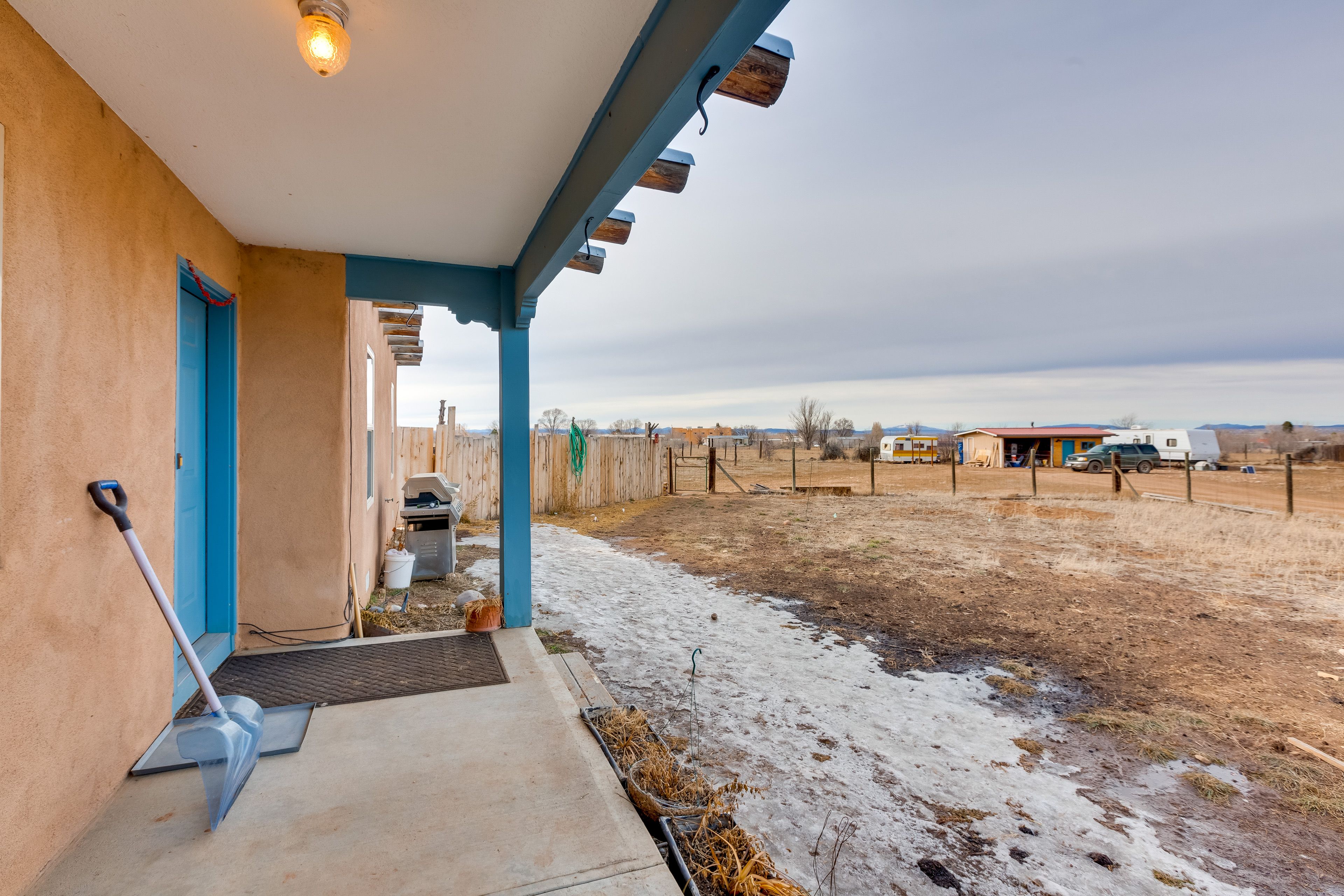 Backyard Area | Gas Grill | Fire Pit