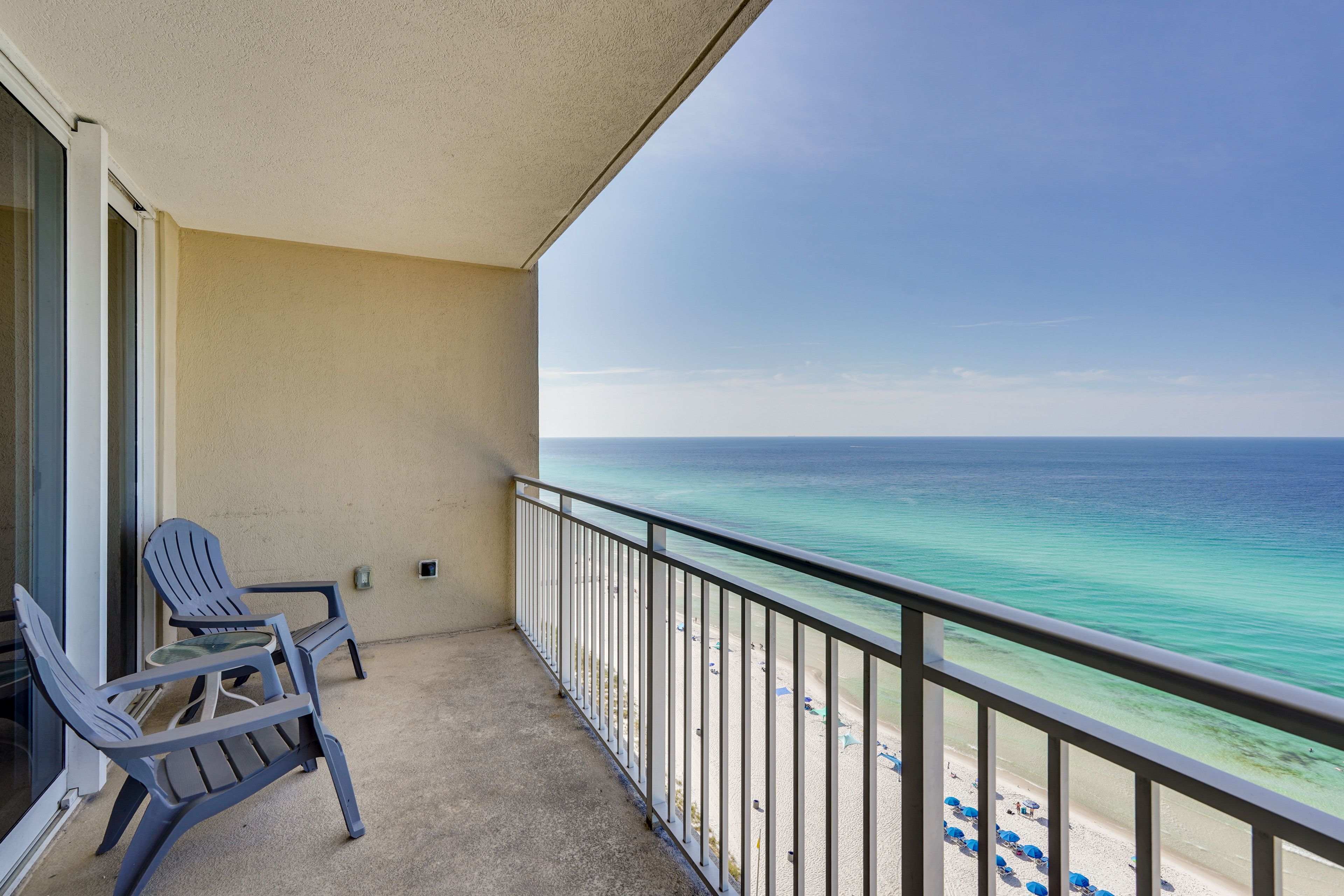 Private Balcony | 17th Floor Views