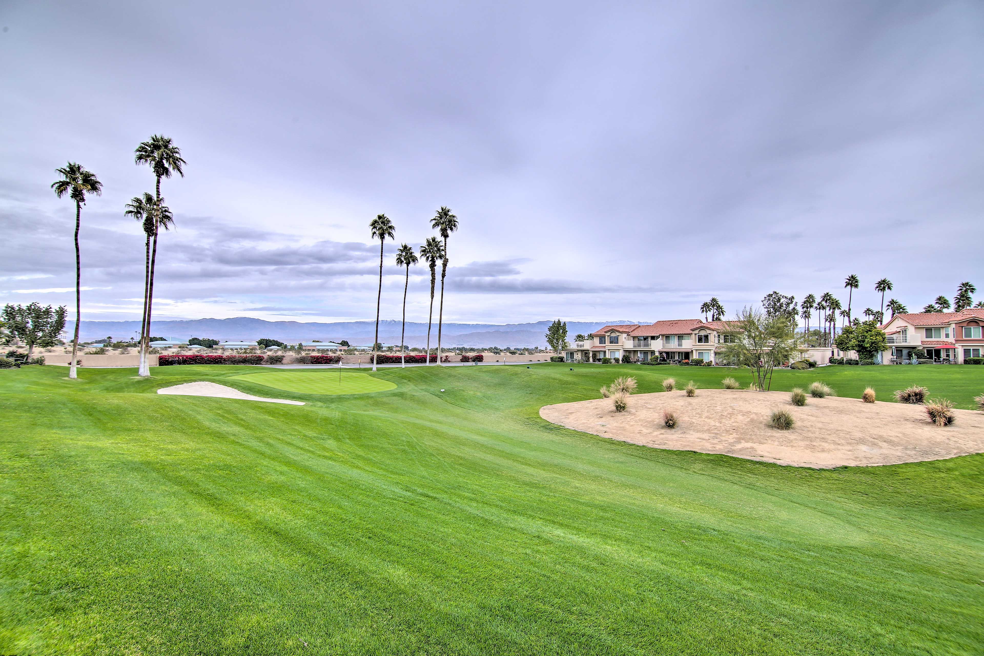Community Amenities | Golfing