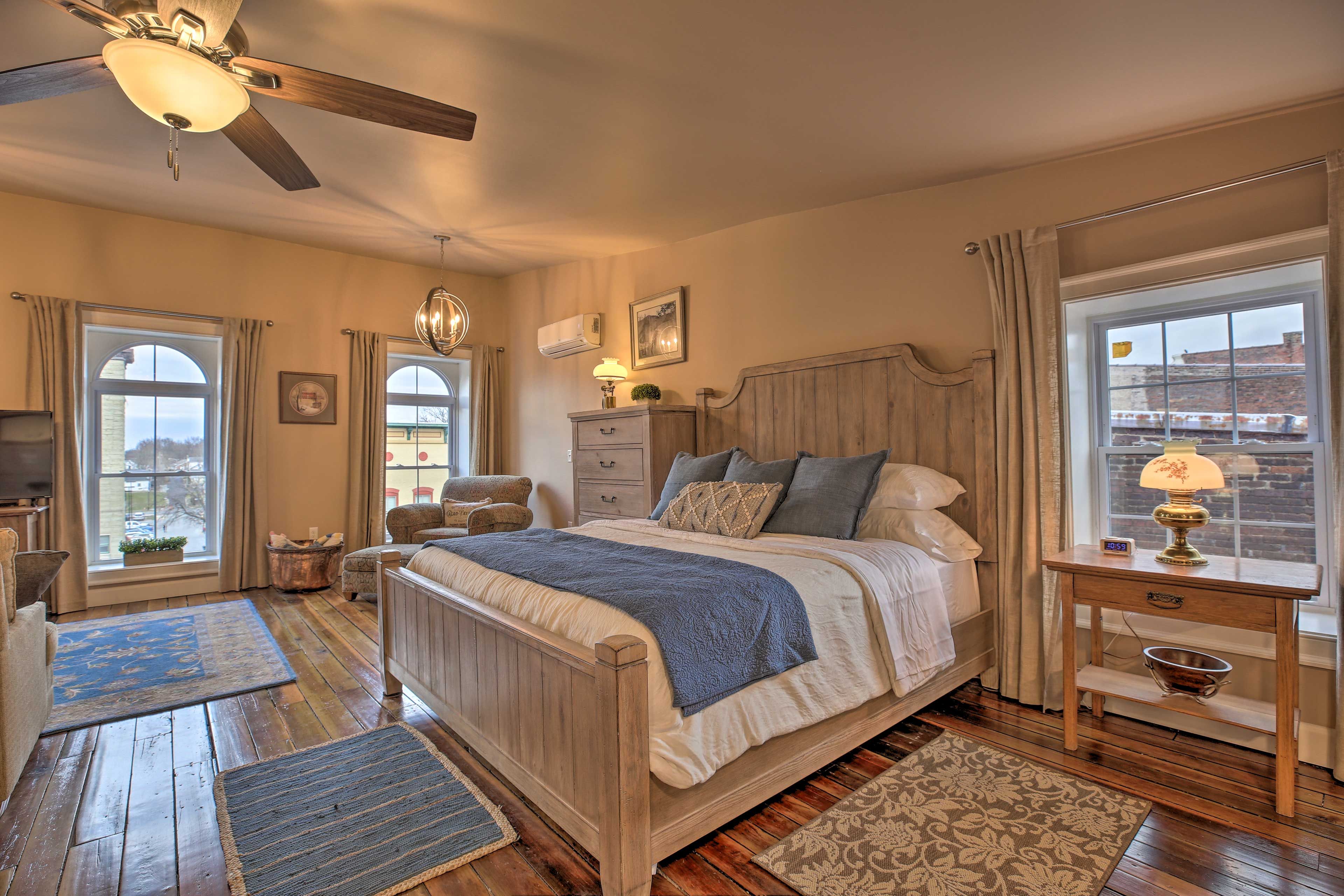 Studio | King Bed