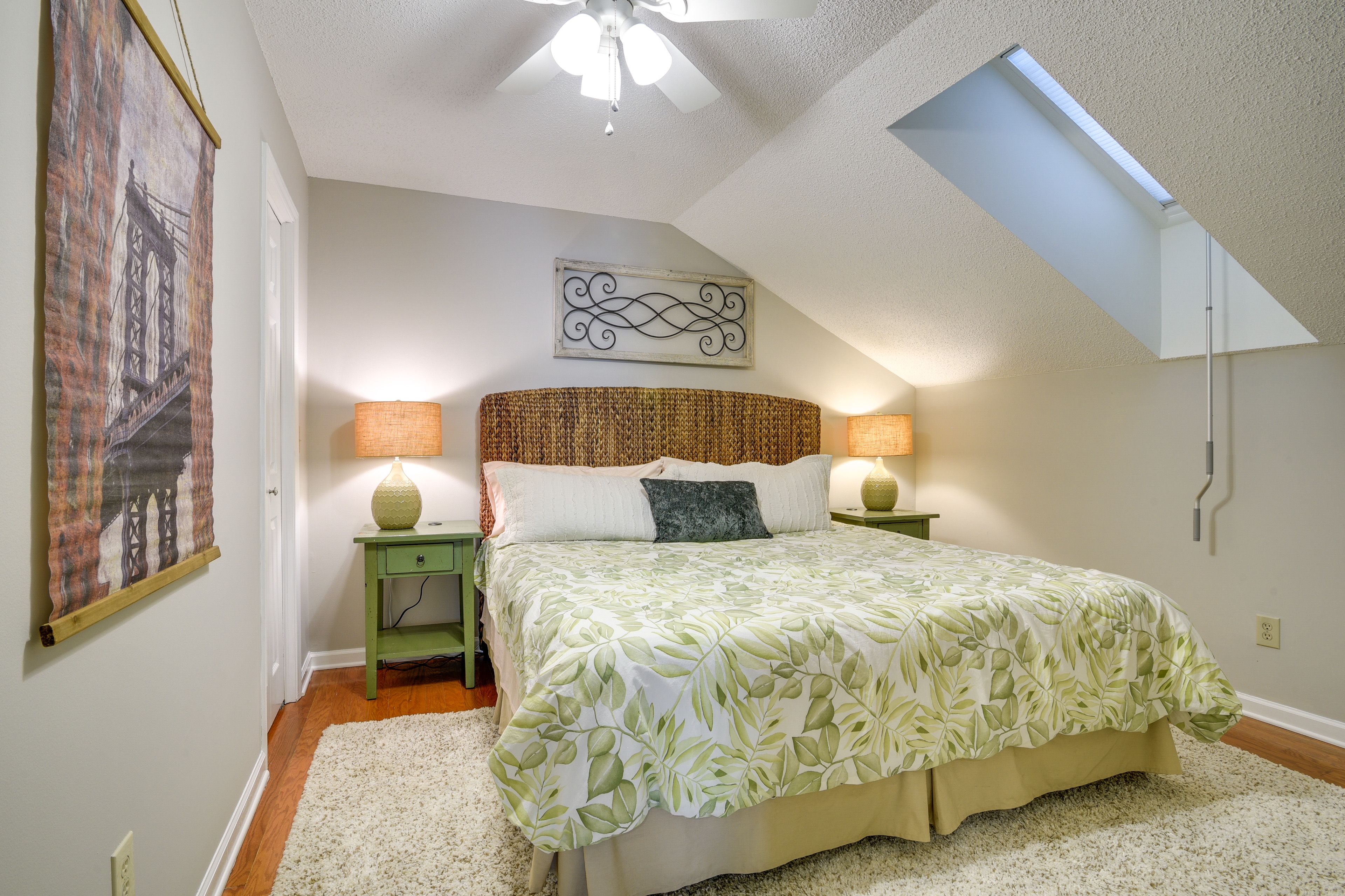 Bedroom 2 | King Bed | Loft