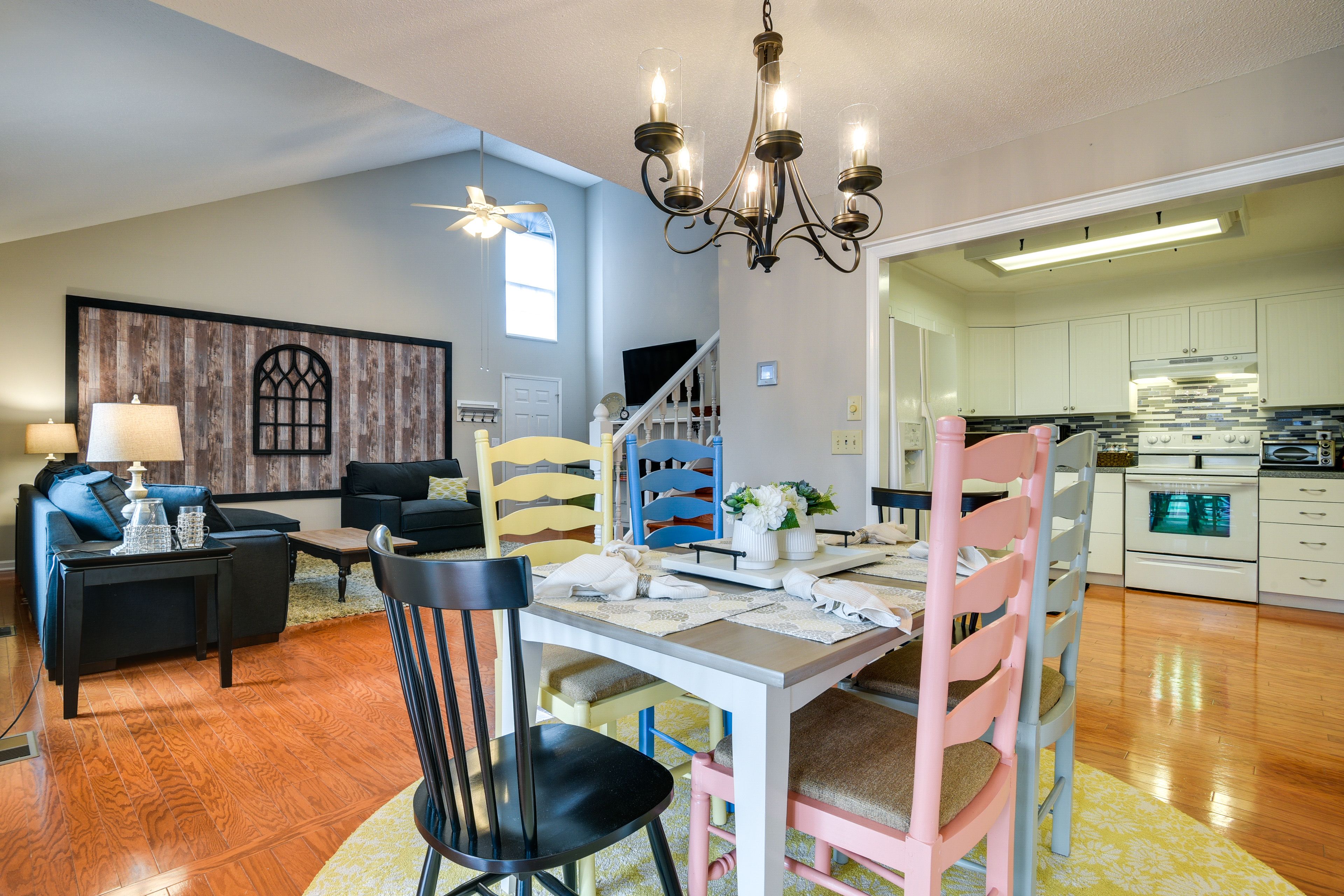 Dining Area | 1st Floor