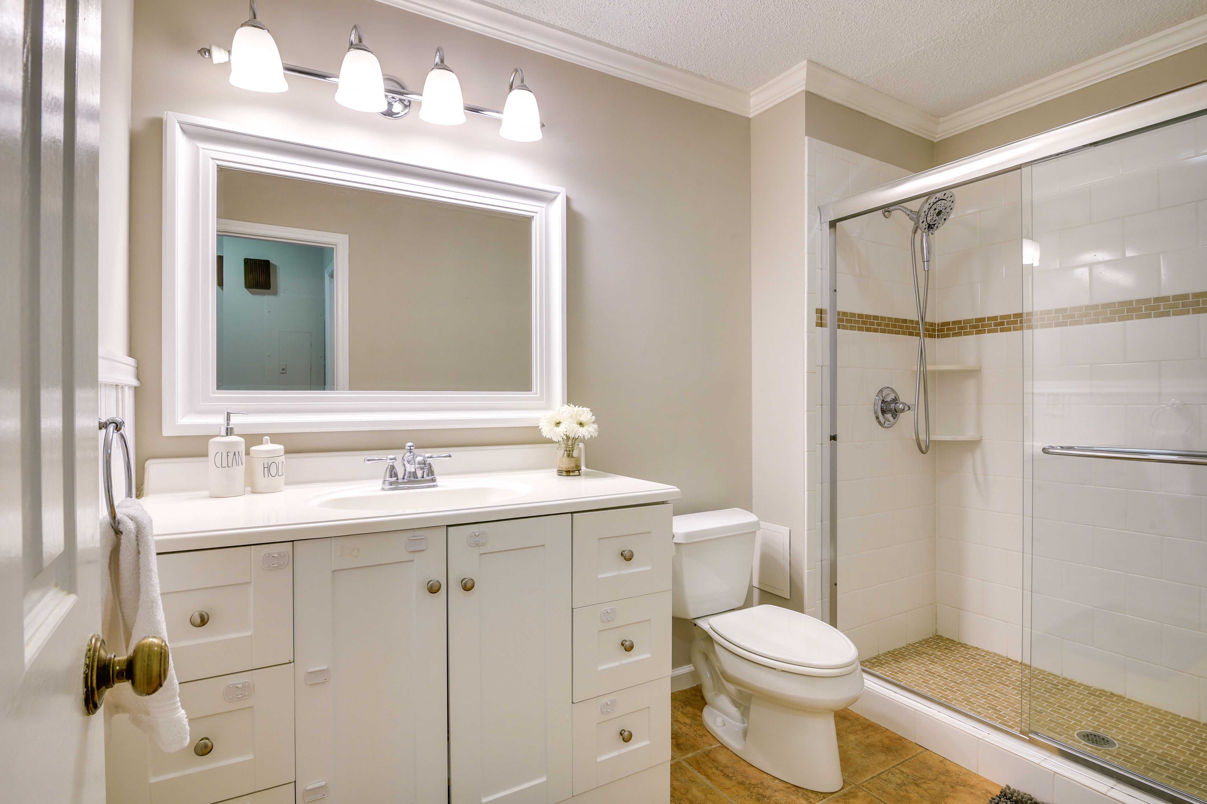 Full Bathroom | Loft