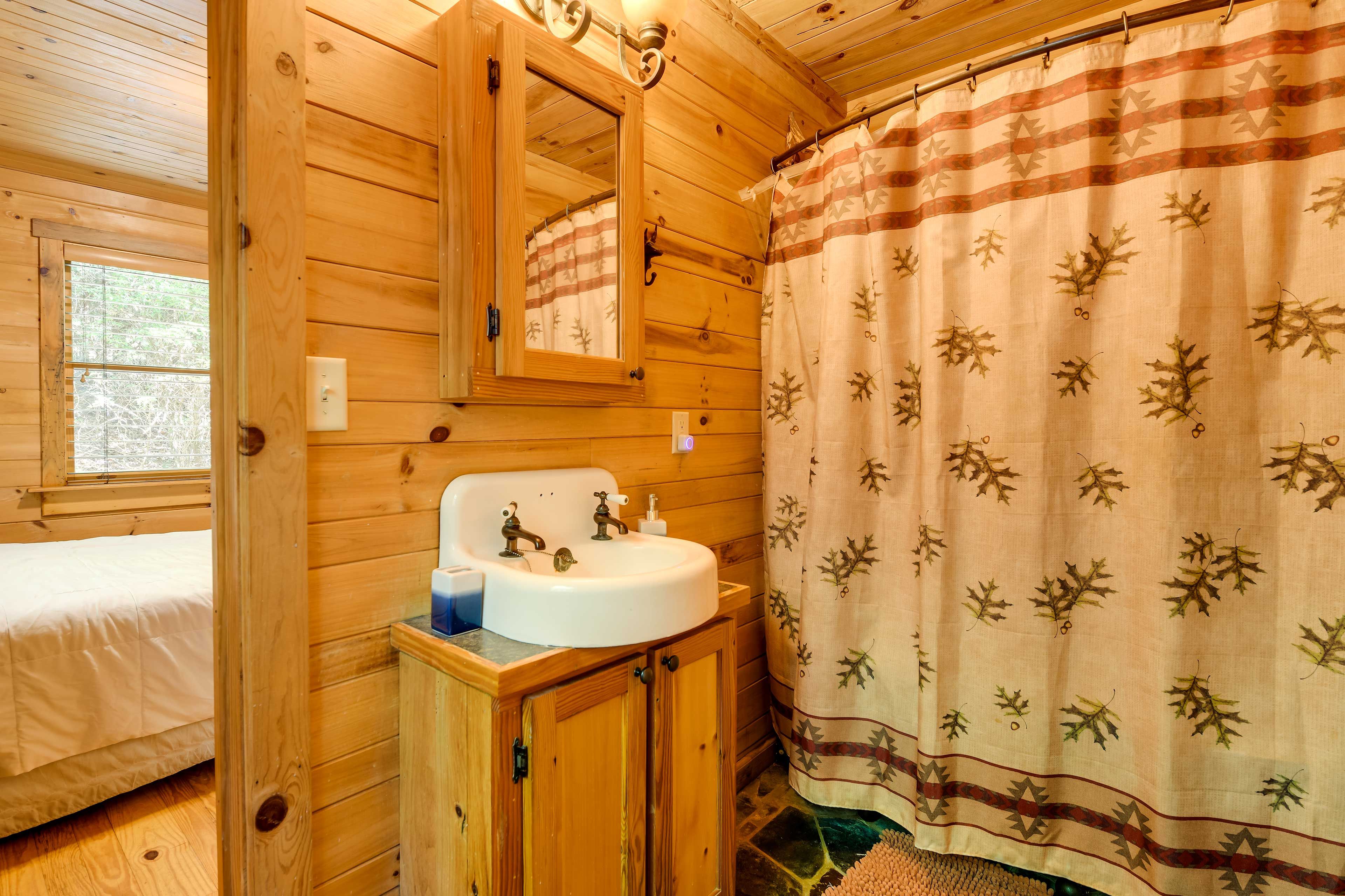 Bathroom | Towels Provided