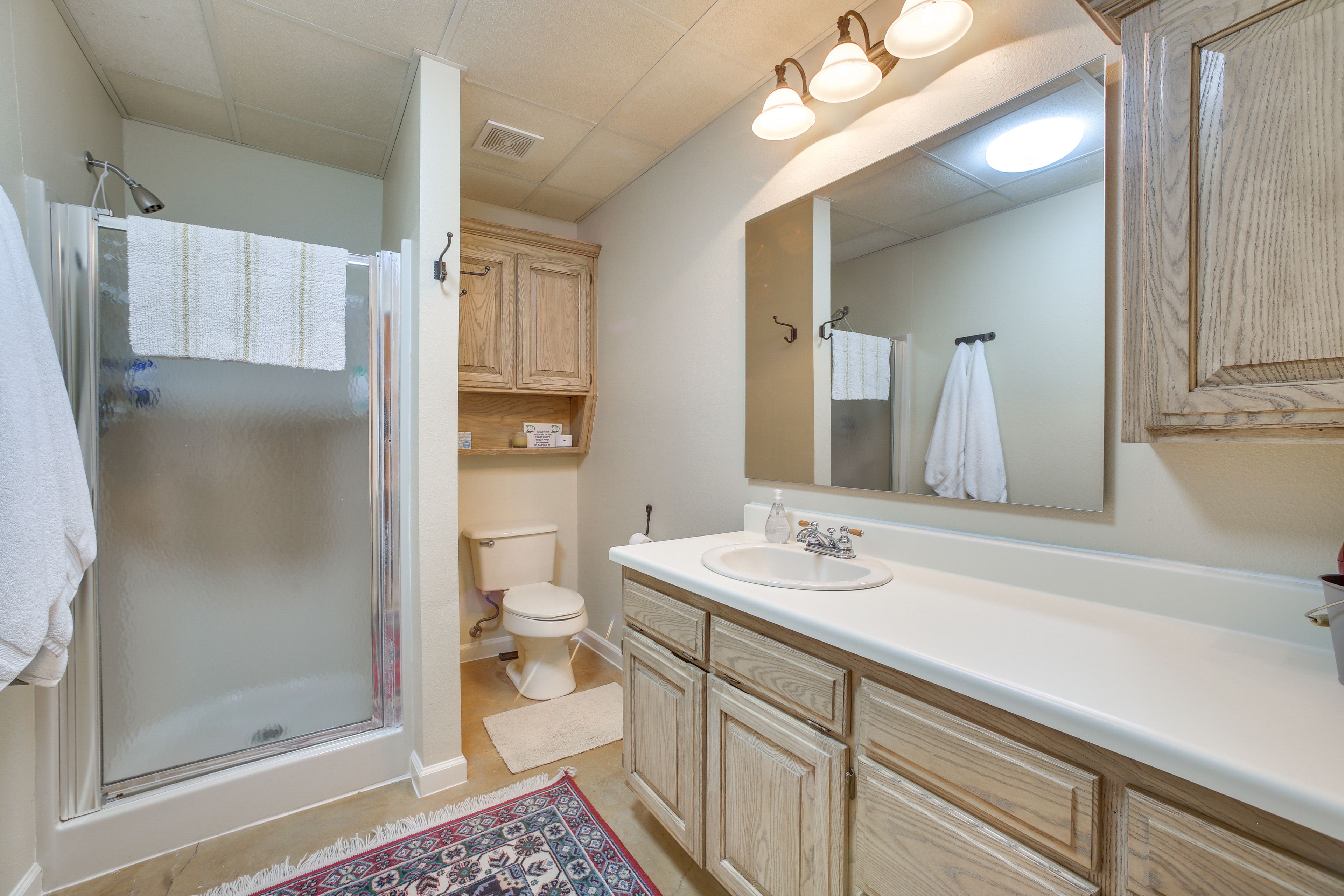 En-Suite Bathroom | Towels Provided