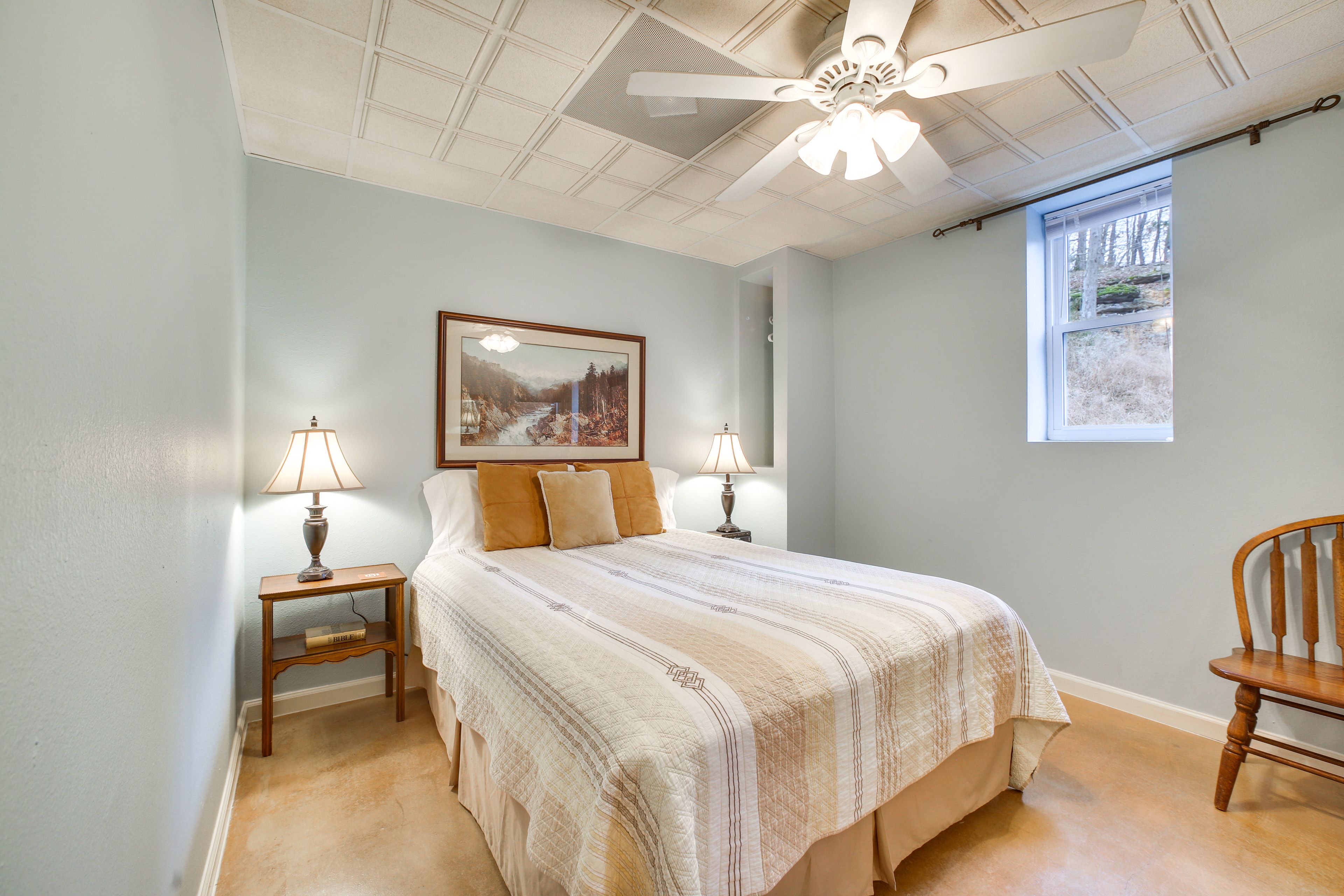 Bedroom 4 | Queen Bed