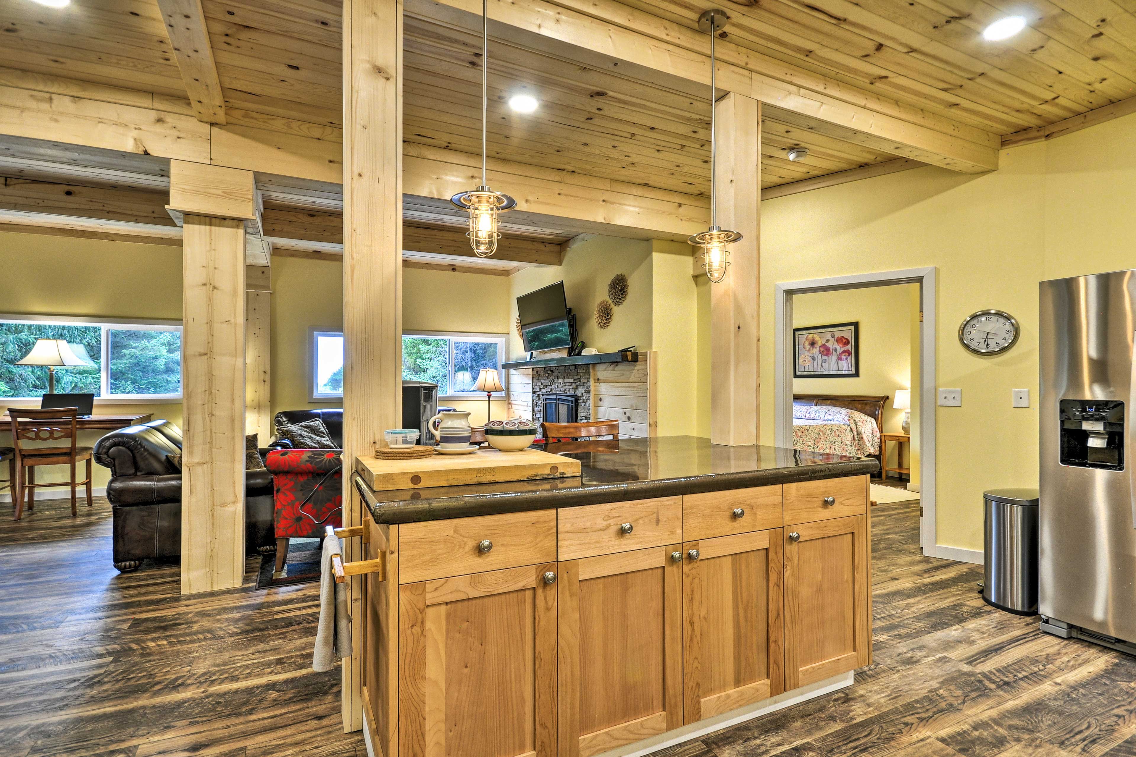 Fully Equipped Kitchen 2