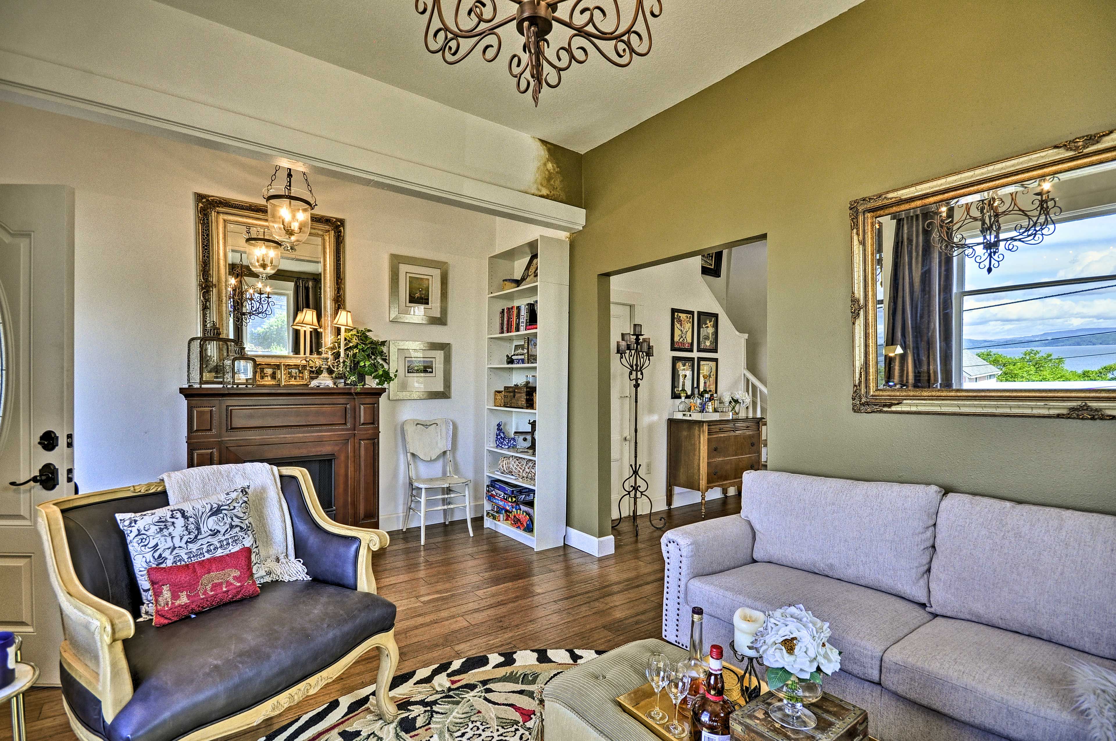 This home is filled with classic PNW charm.