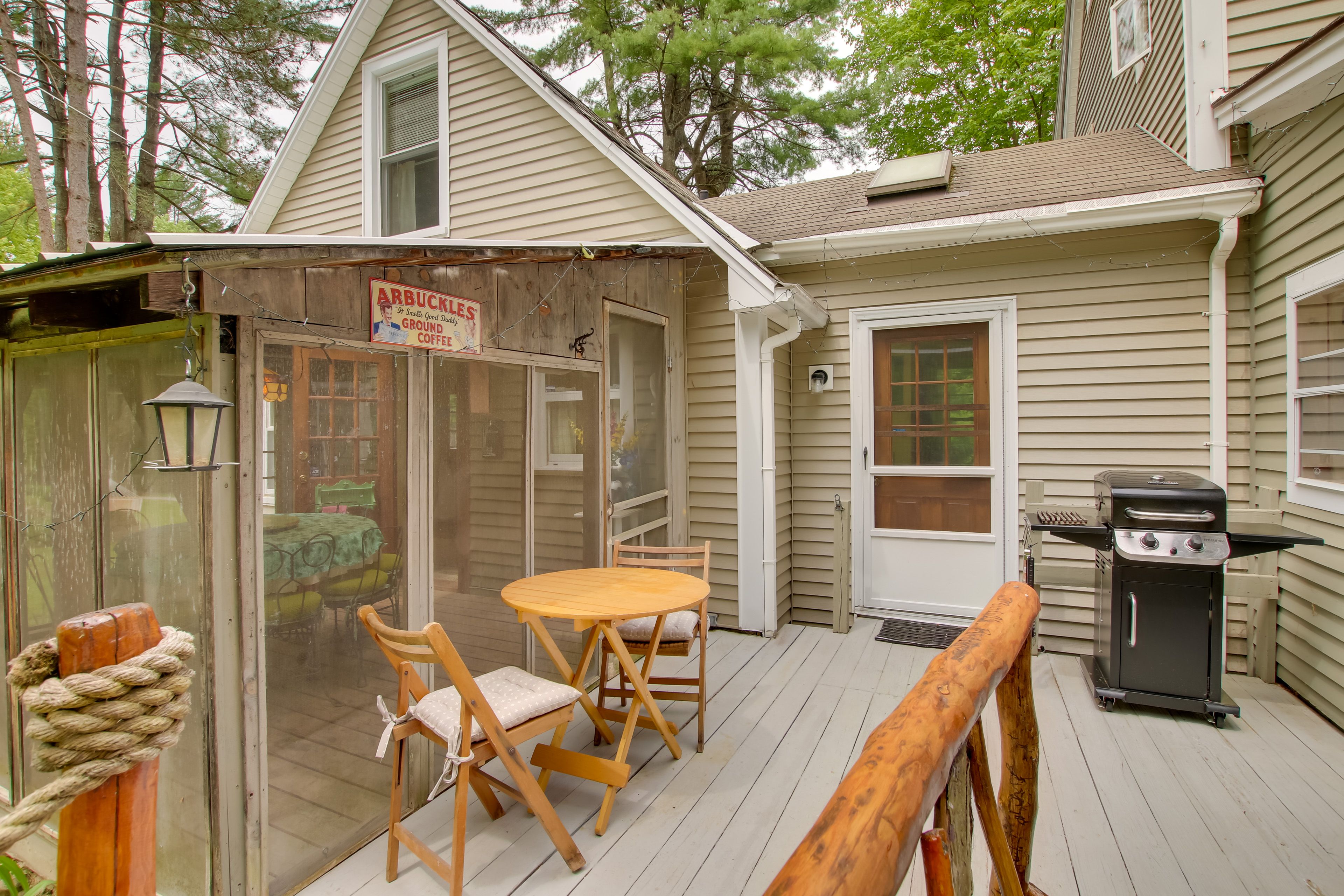Back Deck | Gas Grill