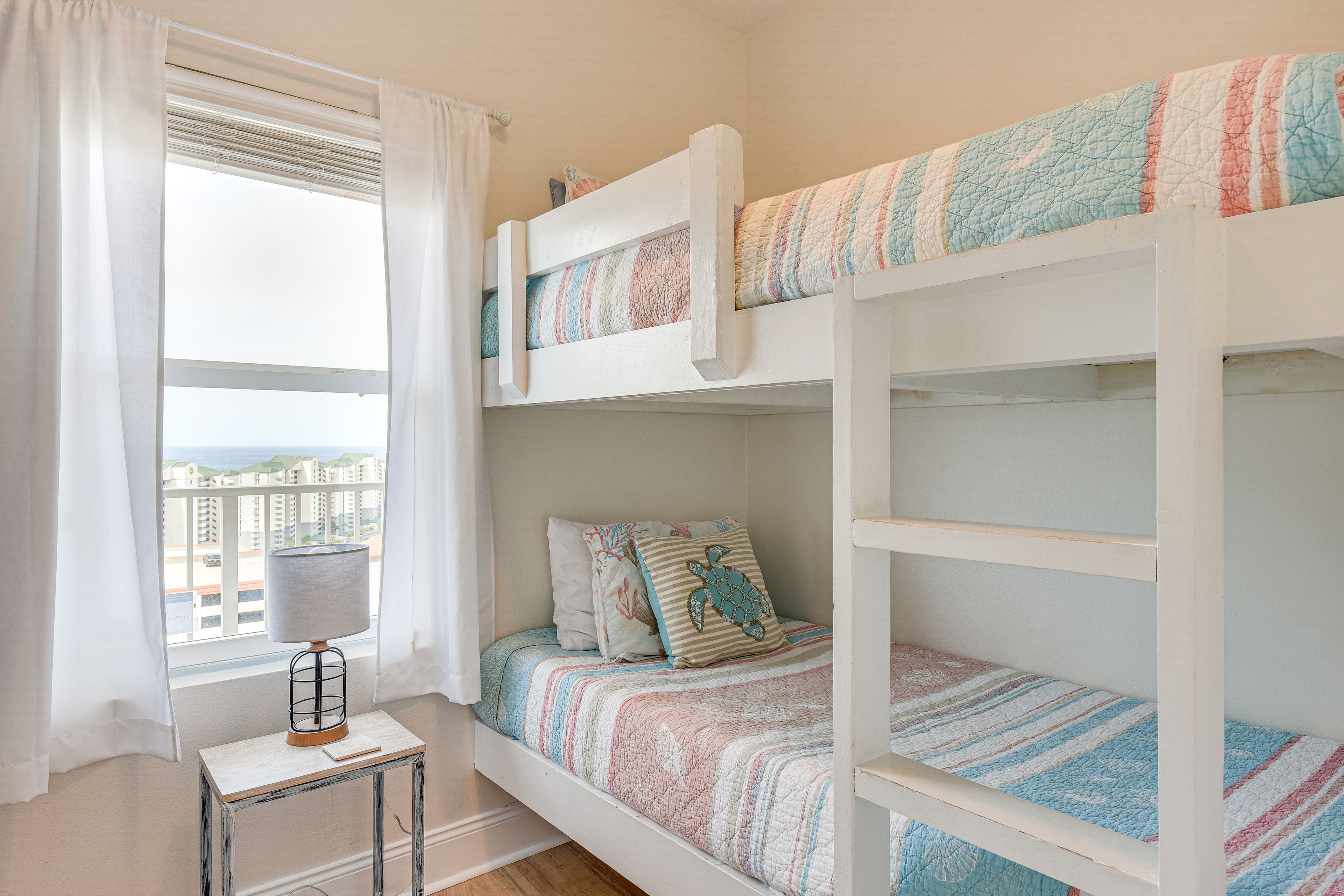 Nook | Twin Bunk Bed