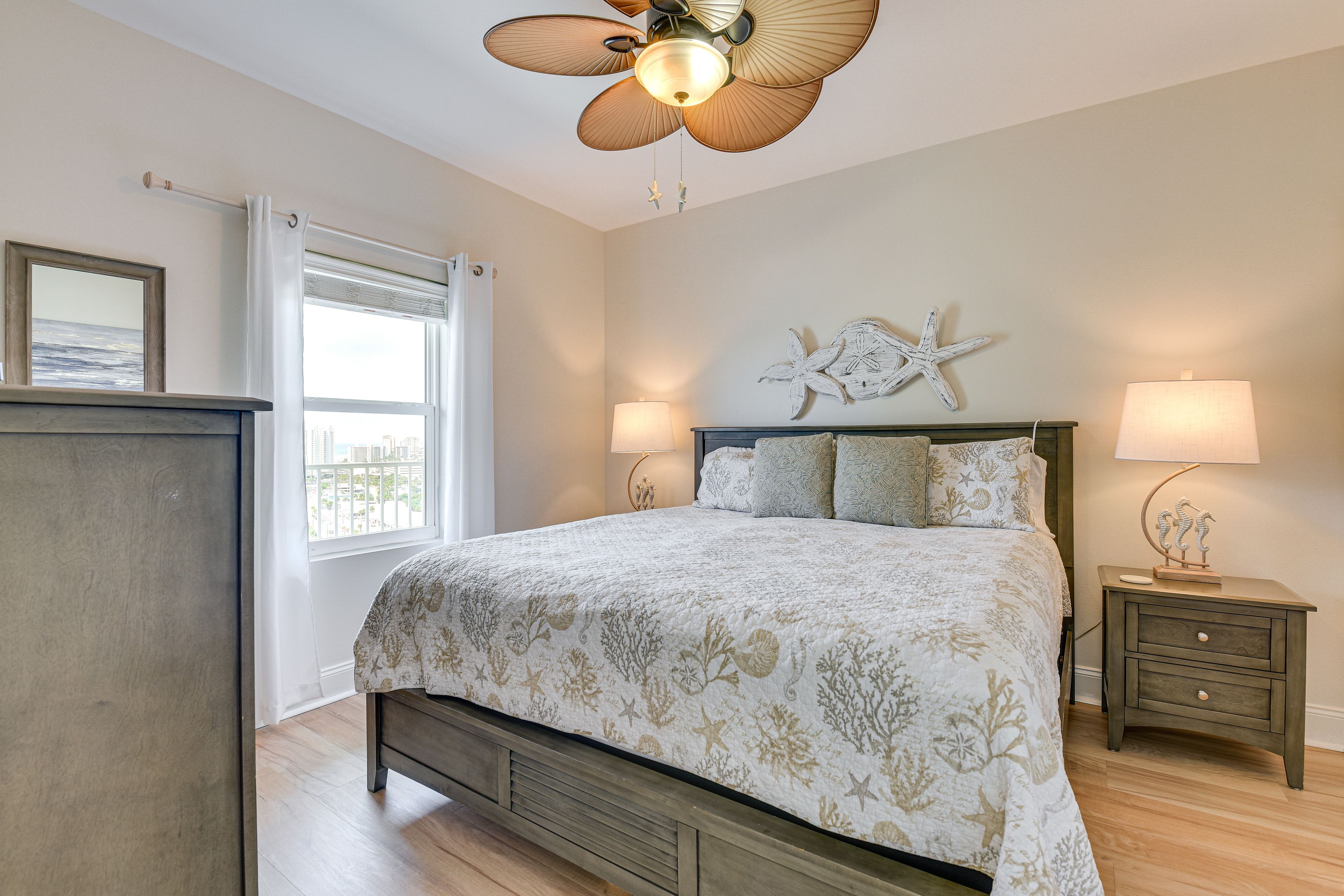 Bedroom 2 | King Bed