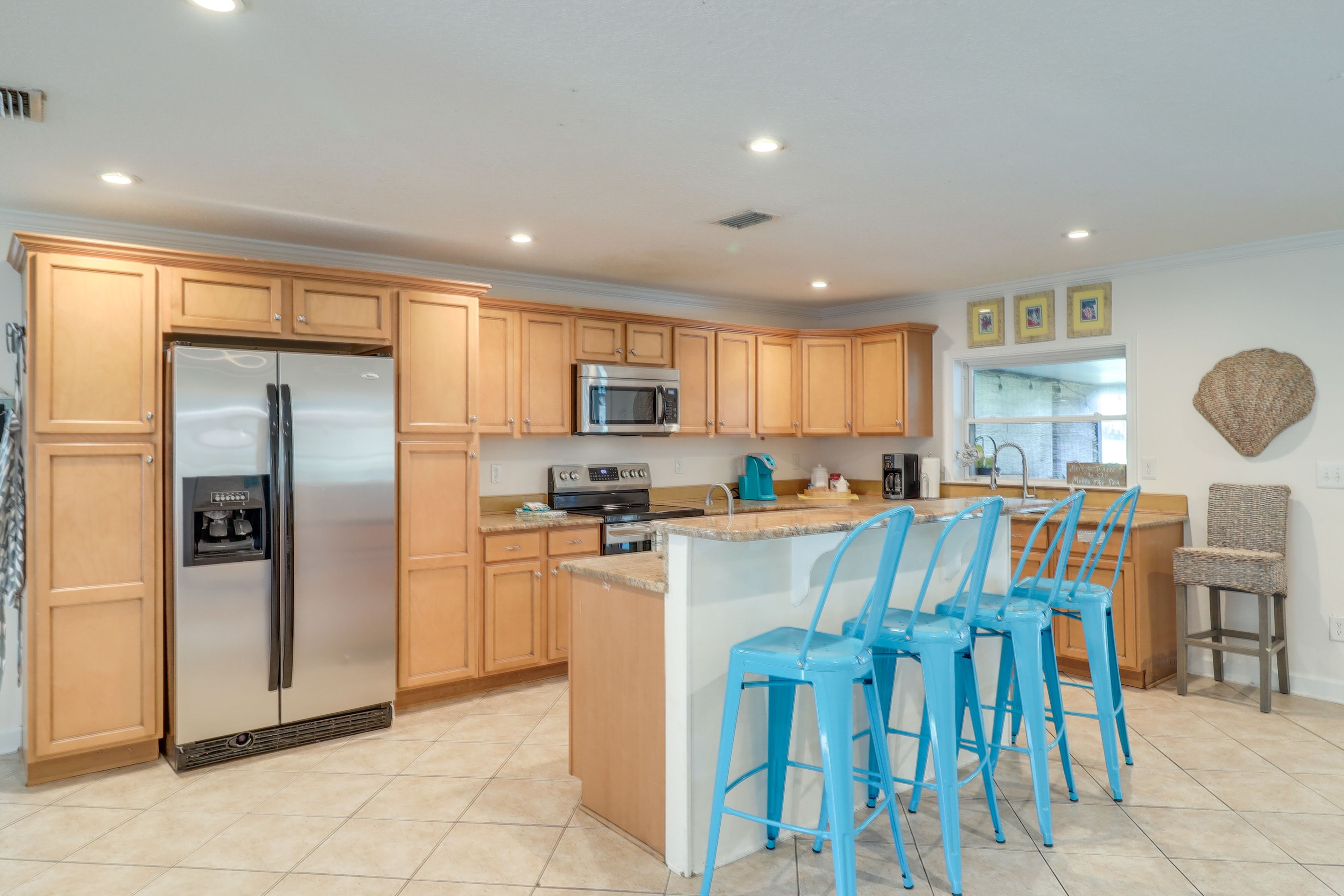Kitchen | Cooking Basics | Breakfast Bar