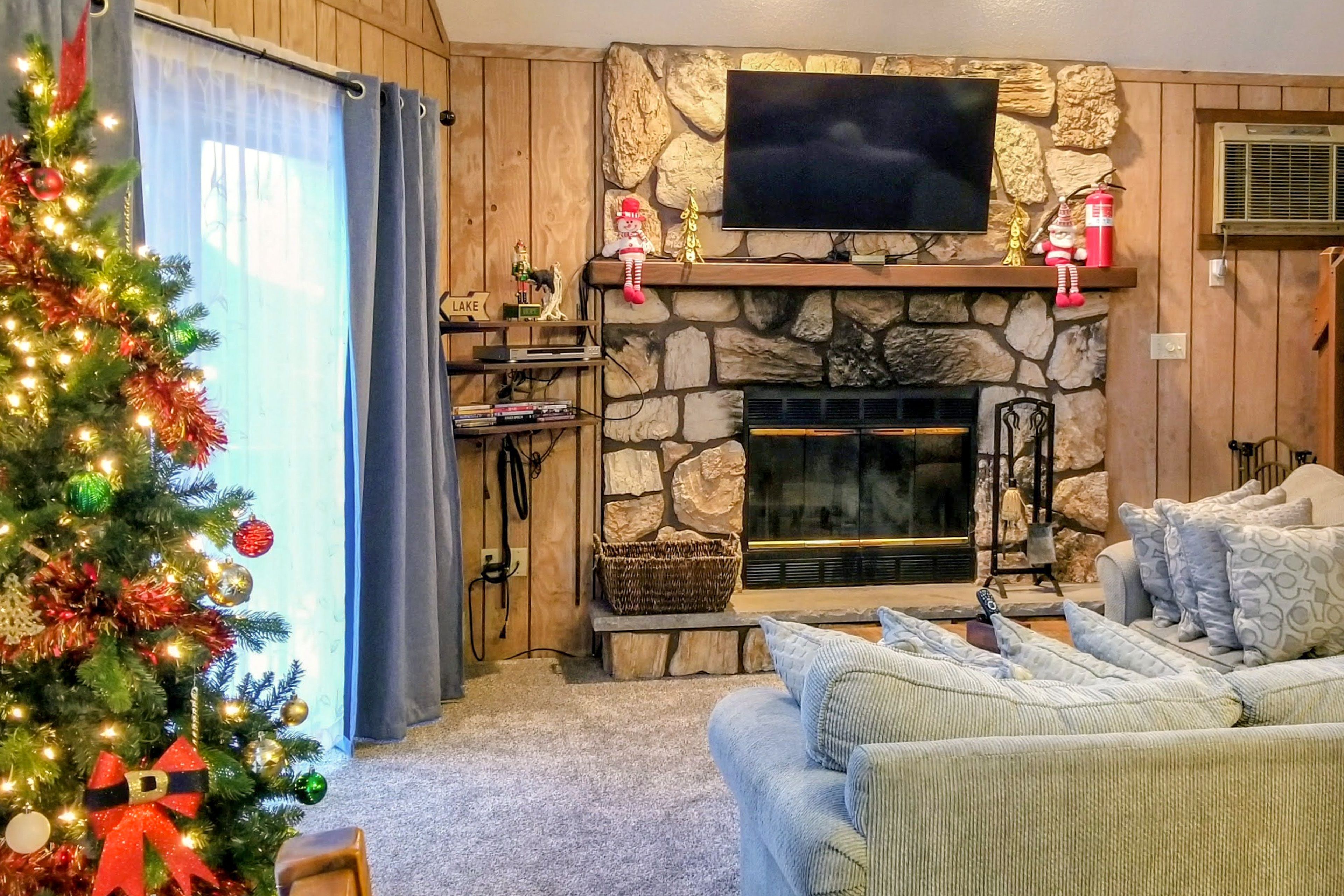 Living Room | Main Level | Electric Heat | Central A/C | Wood Fireplace