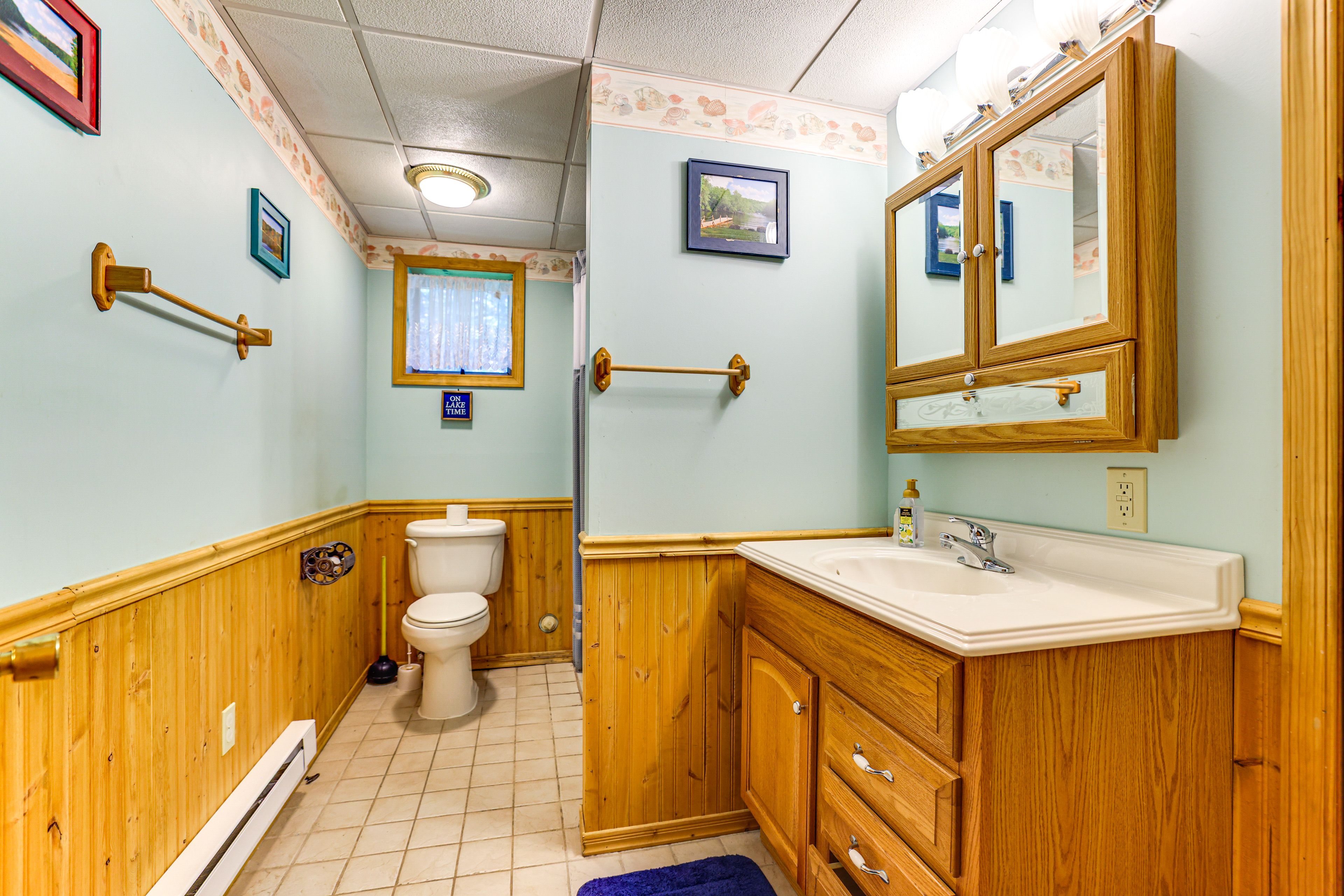 Full Bathroom | Linens & Towels