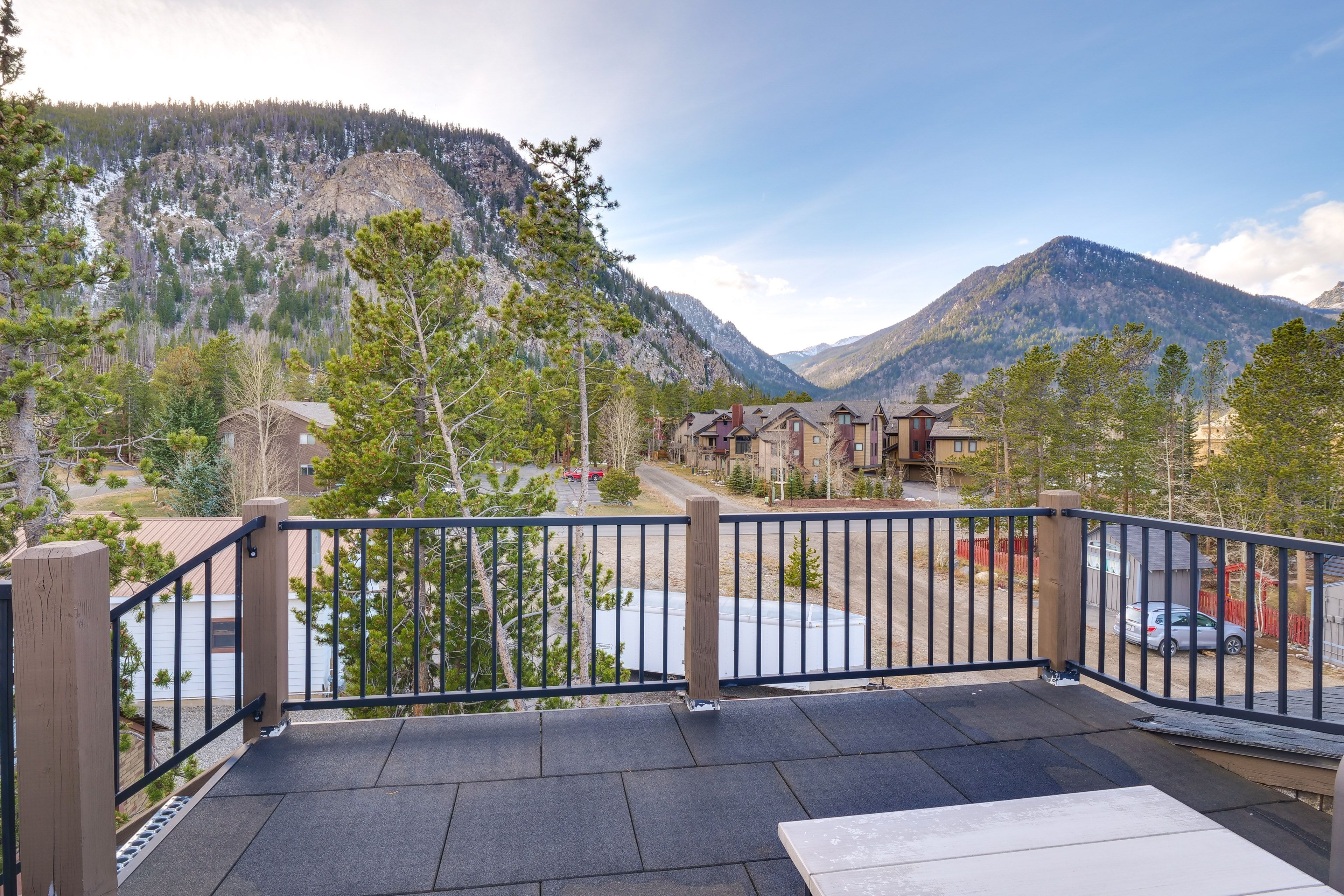 Walk to Downtown Frisco