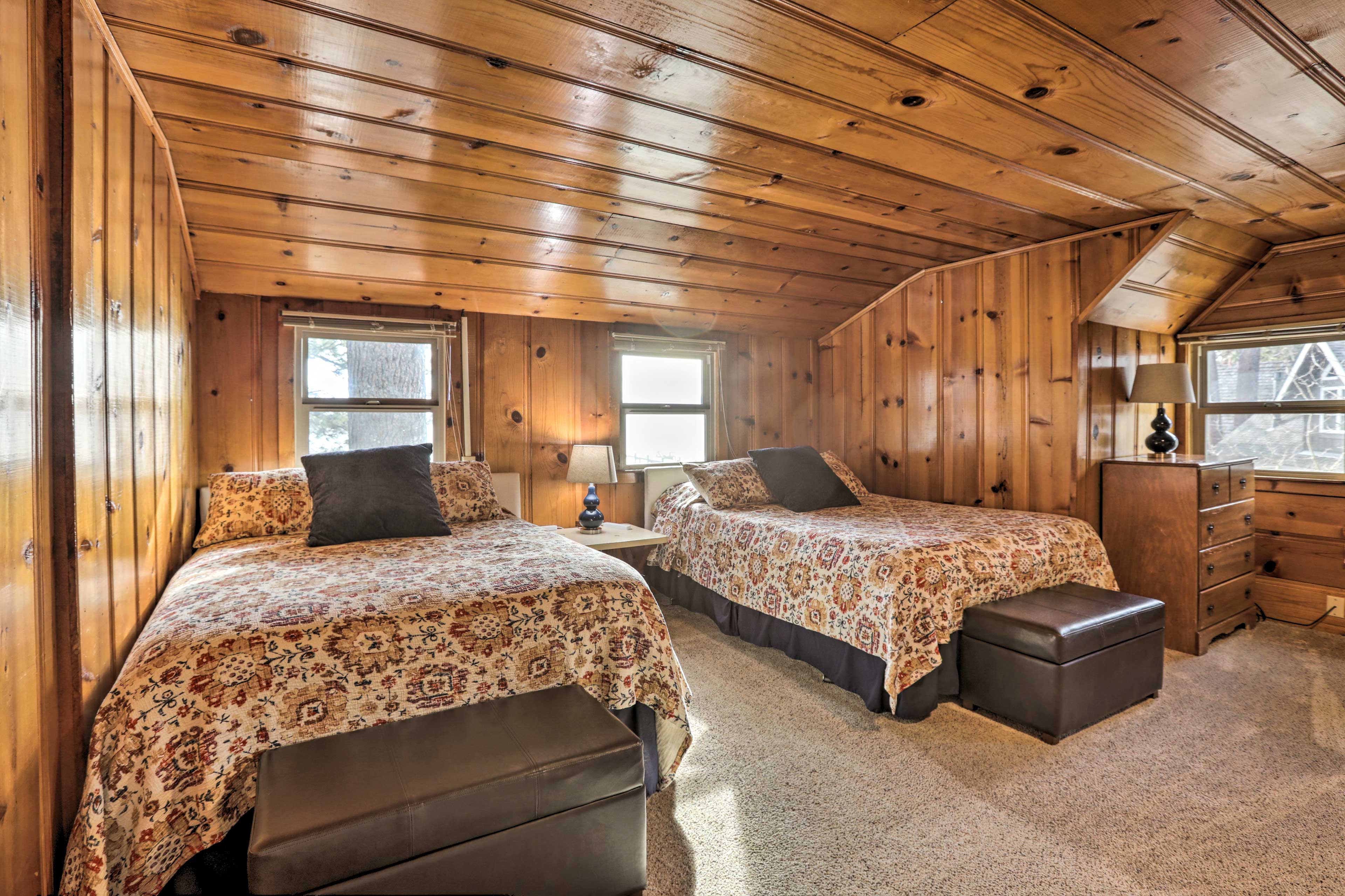 This spacious bedroom hosts up to 4 guests.